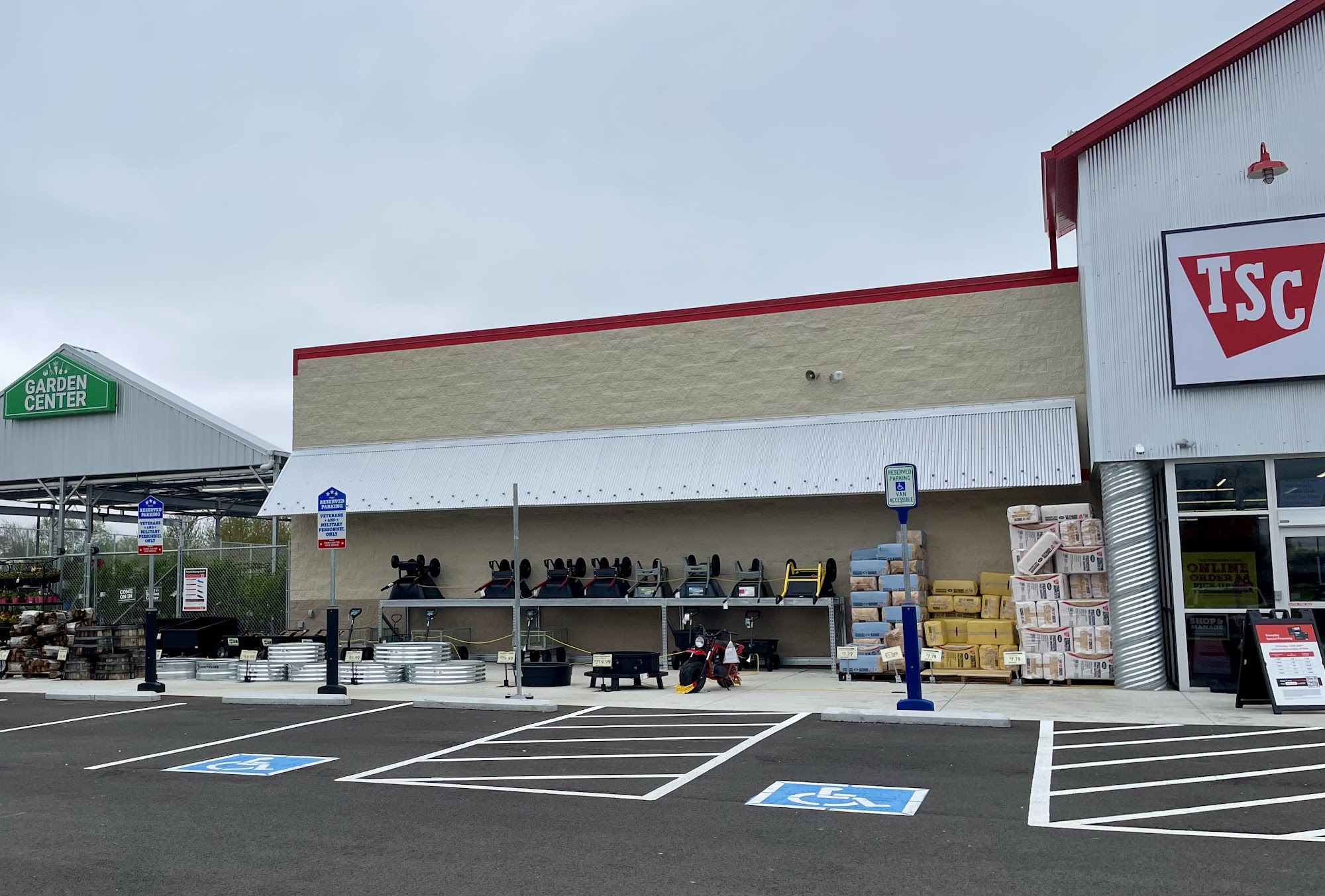 Tractor Supply Amelia