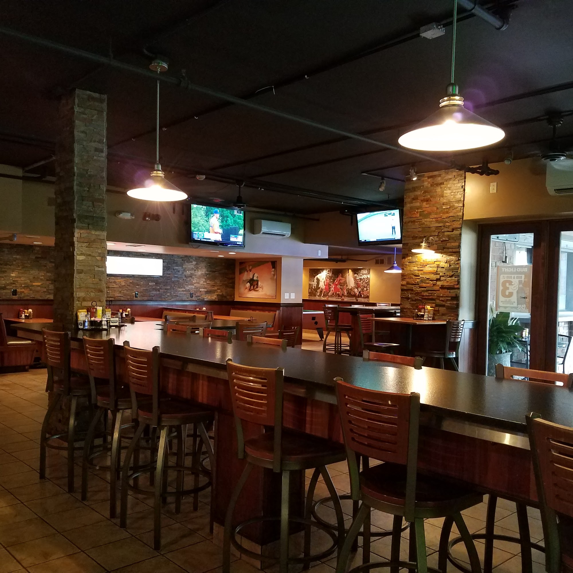 Broneys Alumni Grill Athens