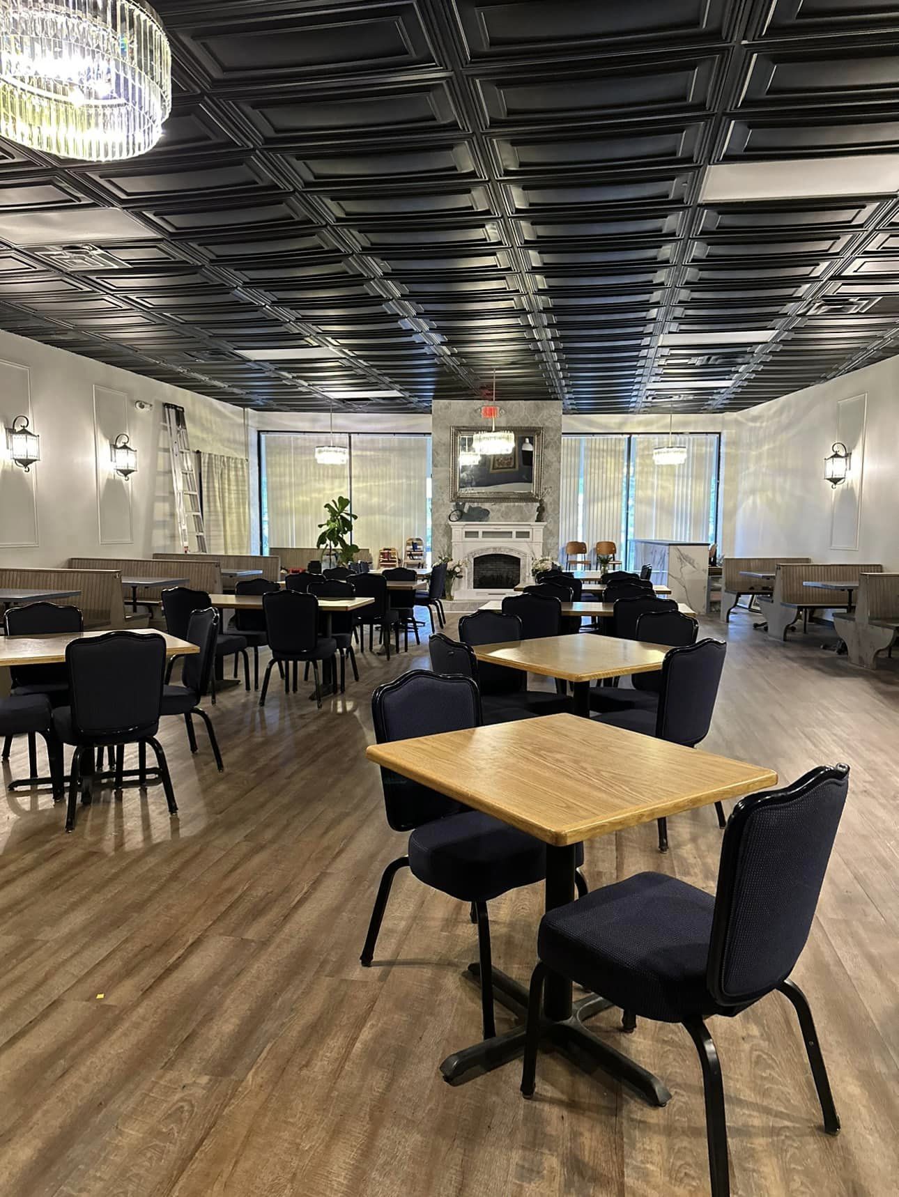 Sand Pebbles | Pacific Asian & Sushi Aurora