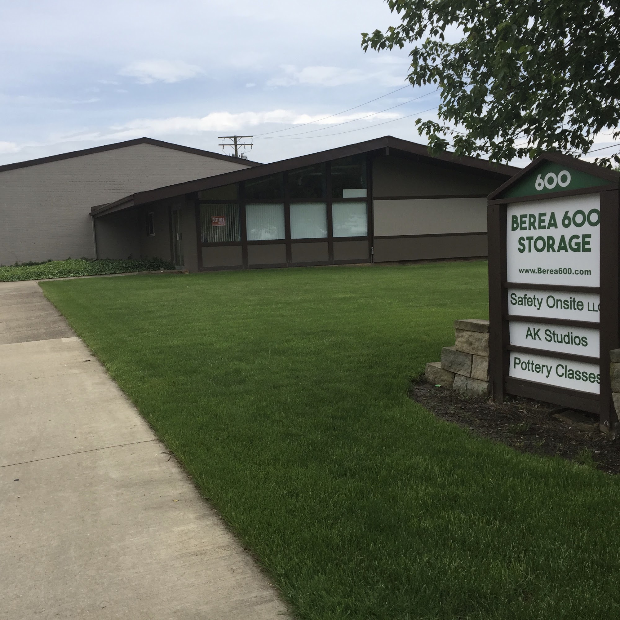 Empowered Balance Massage & Wellness 600 N Rocky River Dr Suite #3, Berea Ohio 44017