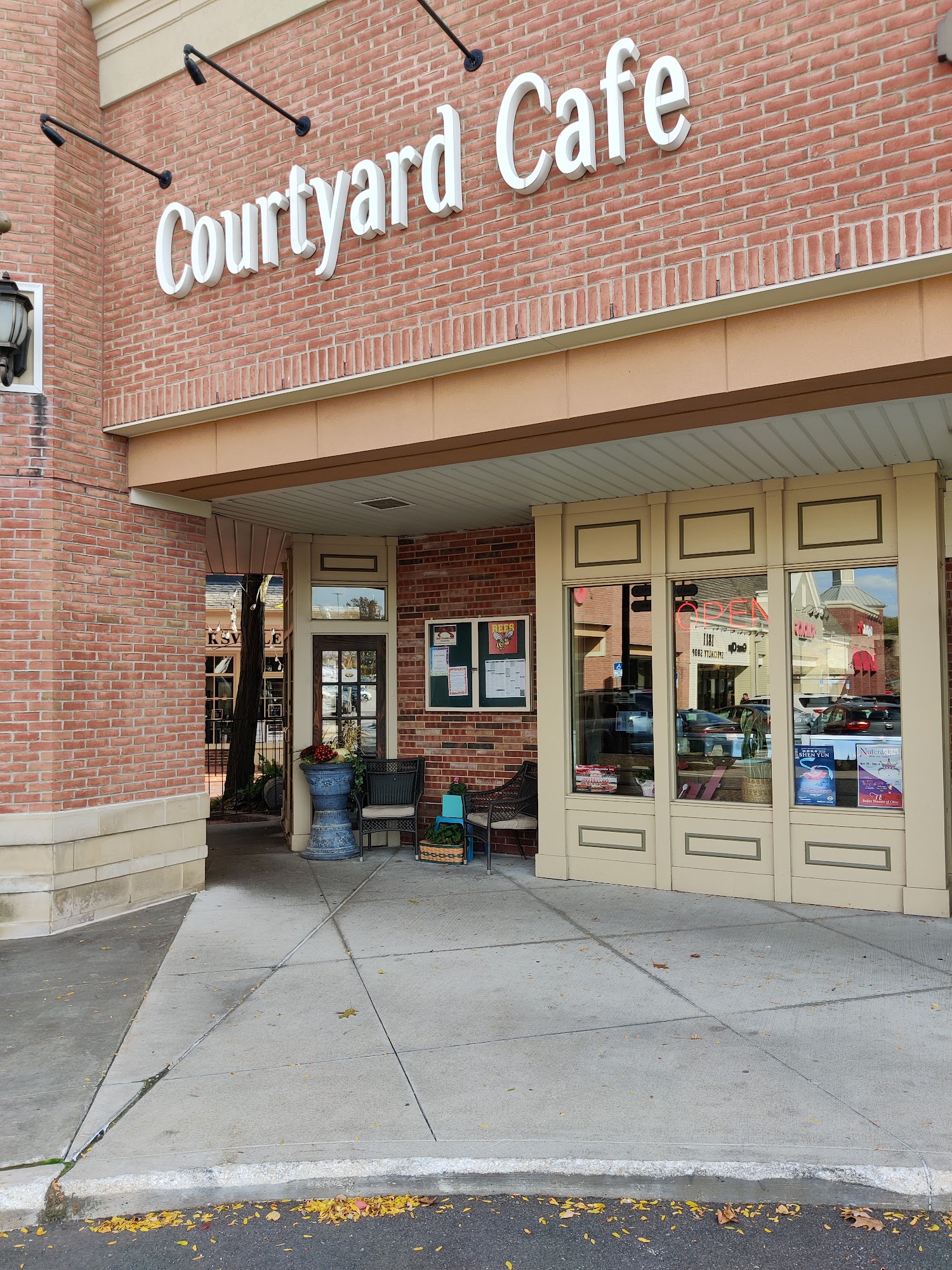 Courtyard Cafe Brecksville