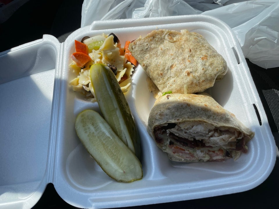 Simon’s Restaurant & Delicatessen Brecksville