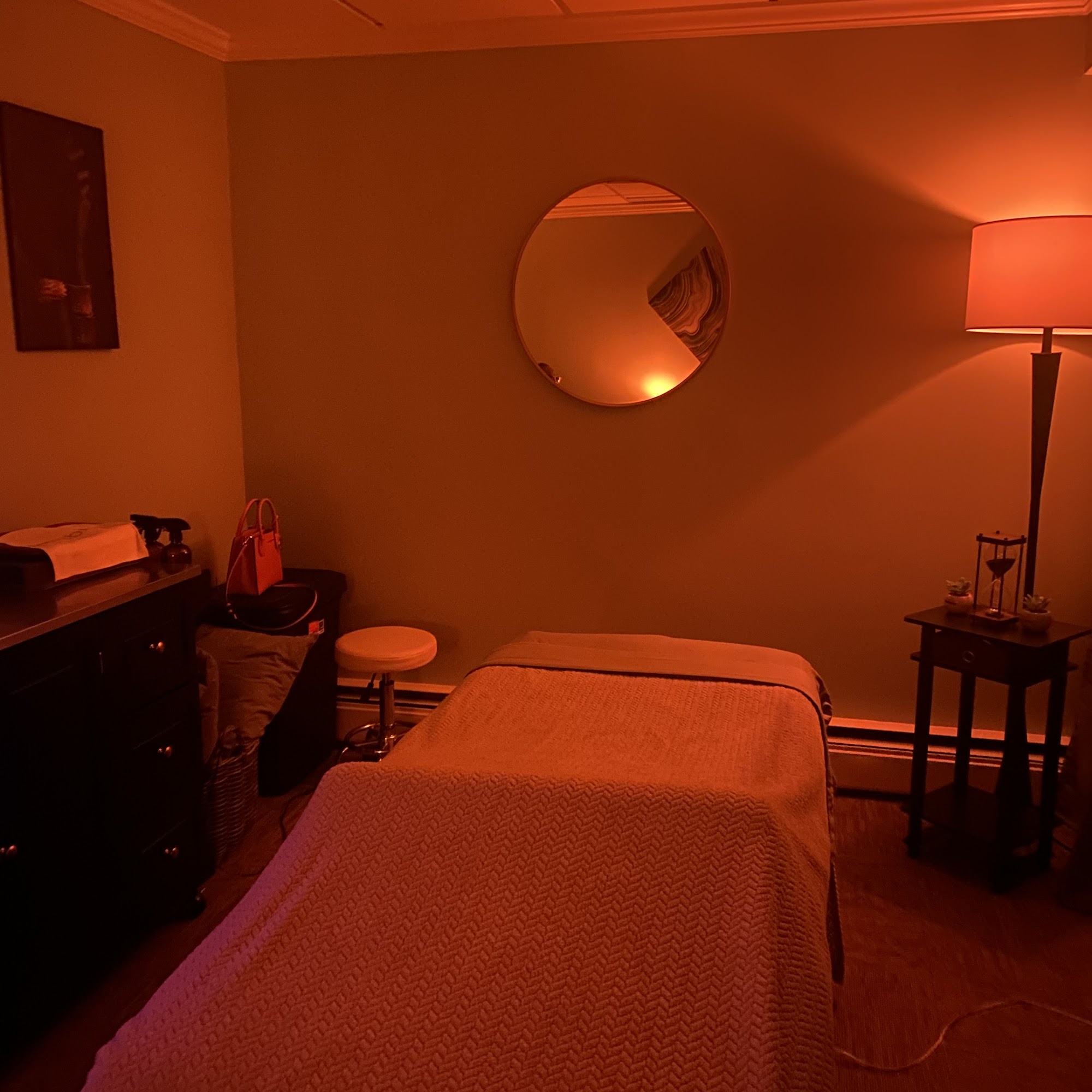 Natovi Wellness 8180 Brecksville Rd #205, Brecksville Ohio 44141