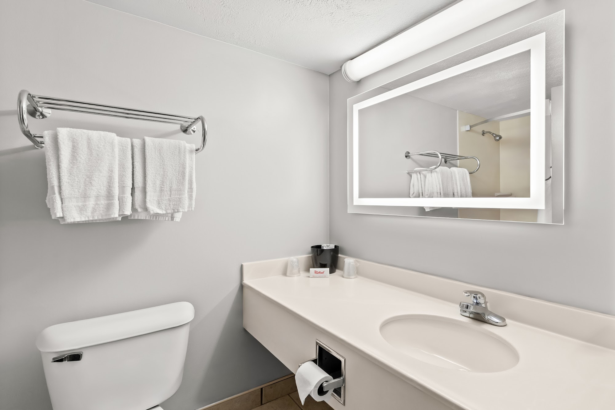 Red Roof Inn Cambridge, OH Cambridge