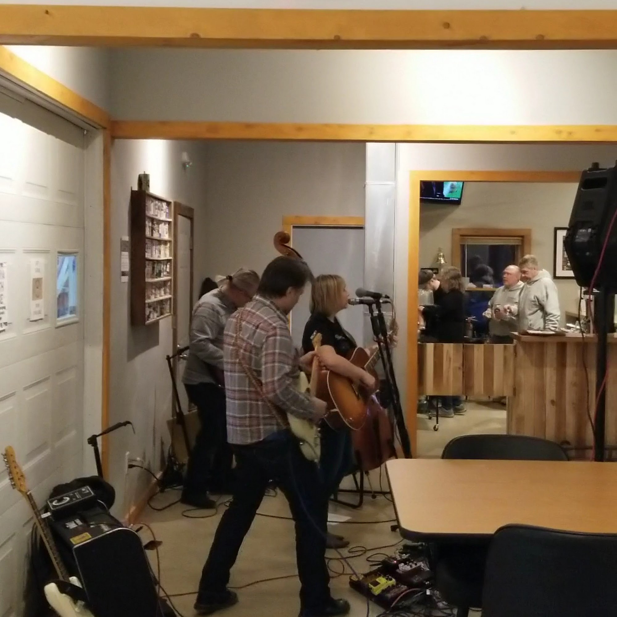 Bummin' Beaver Brewery Chagrin Falls