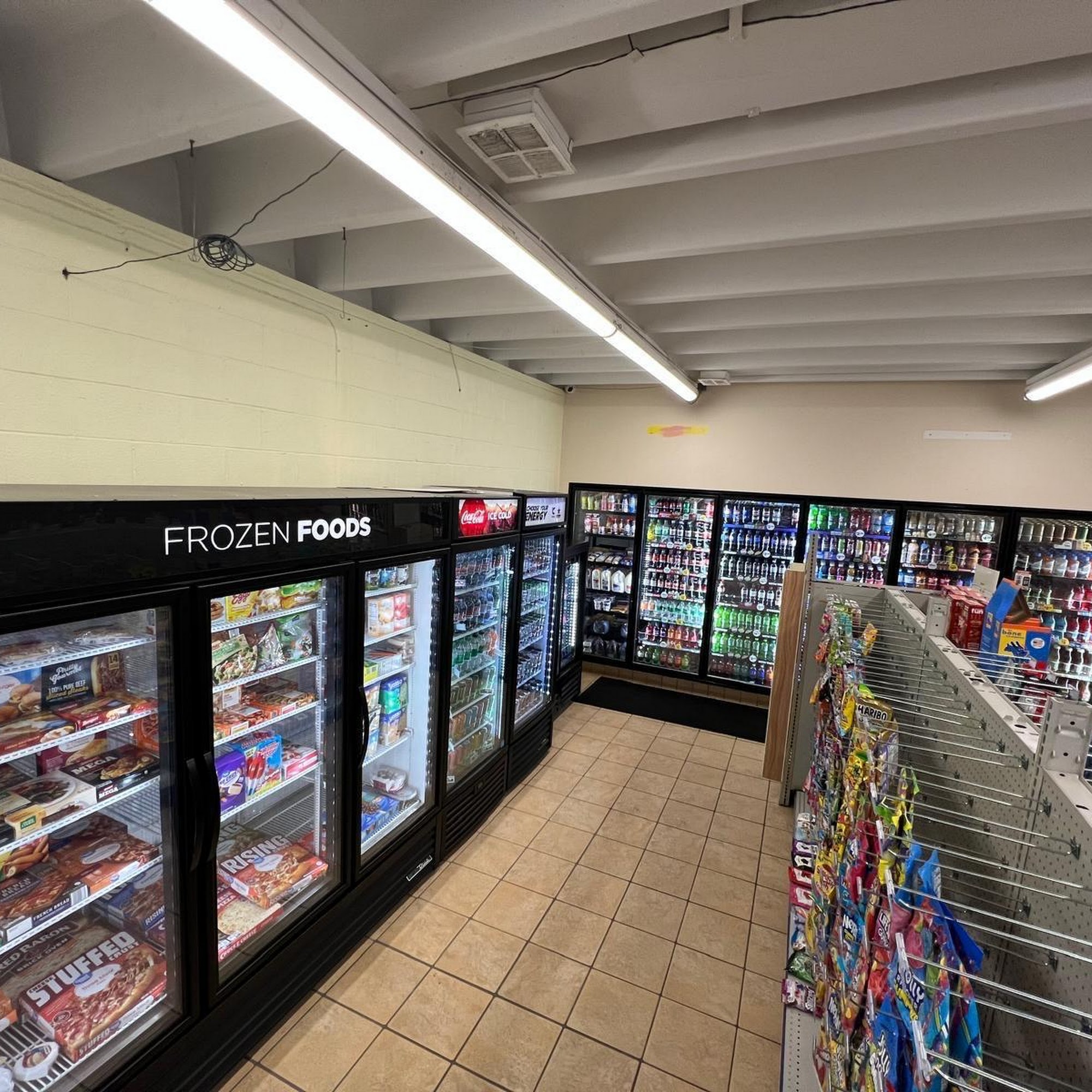 Hamden Convenient store Chardon