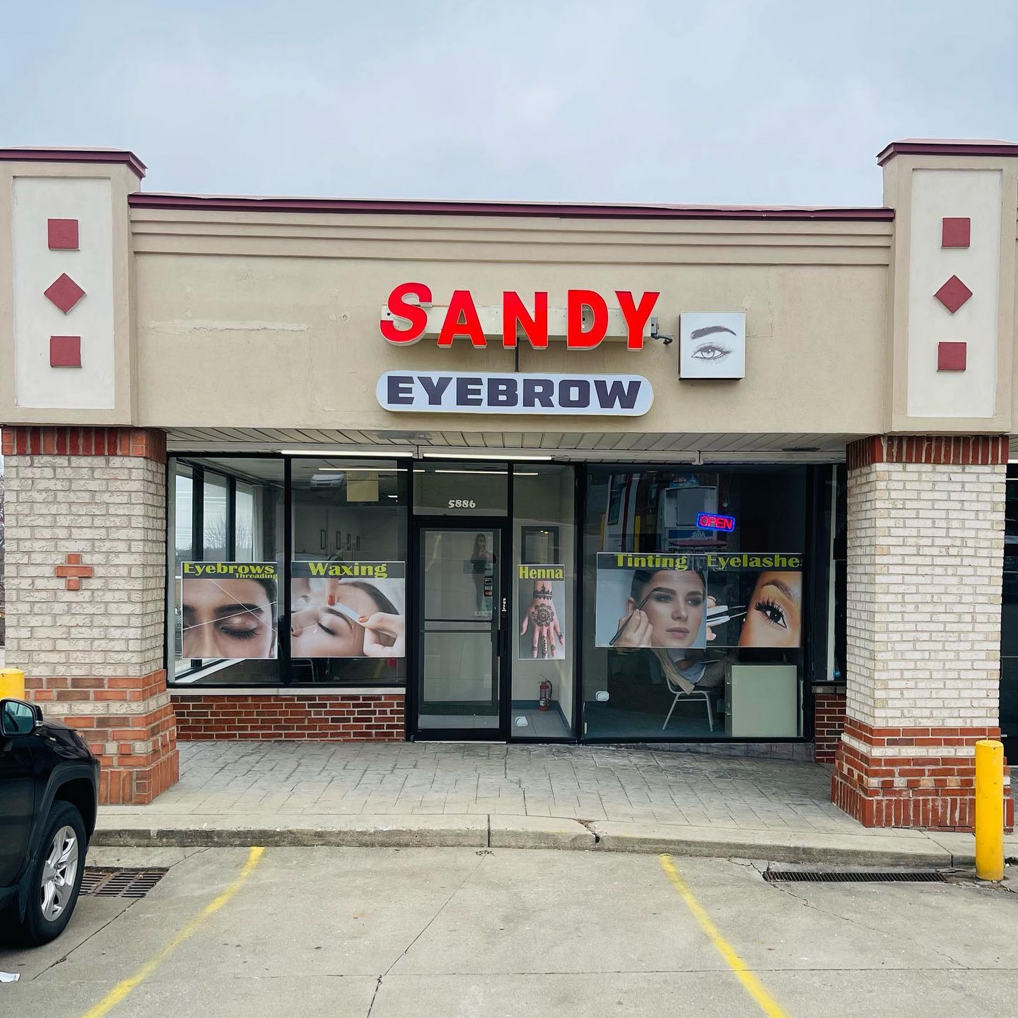 Sandy Eyebrows