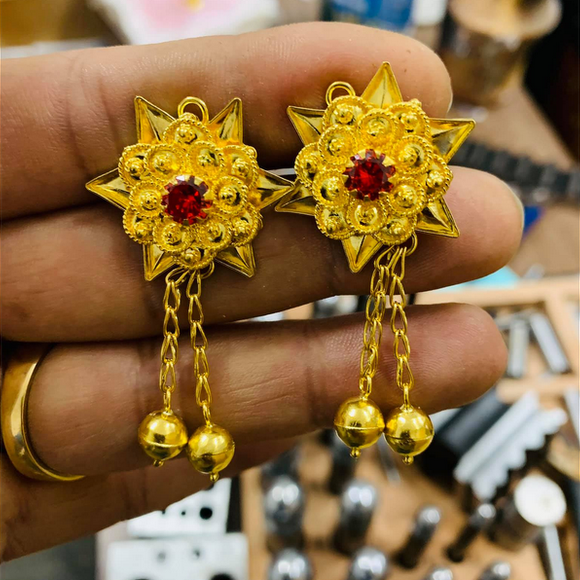 Unique Fashion Center 665 Northland Blvd, Cincinnati Ohio 45240