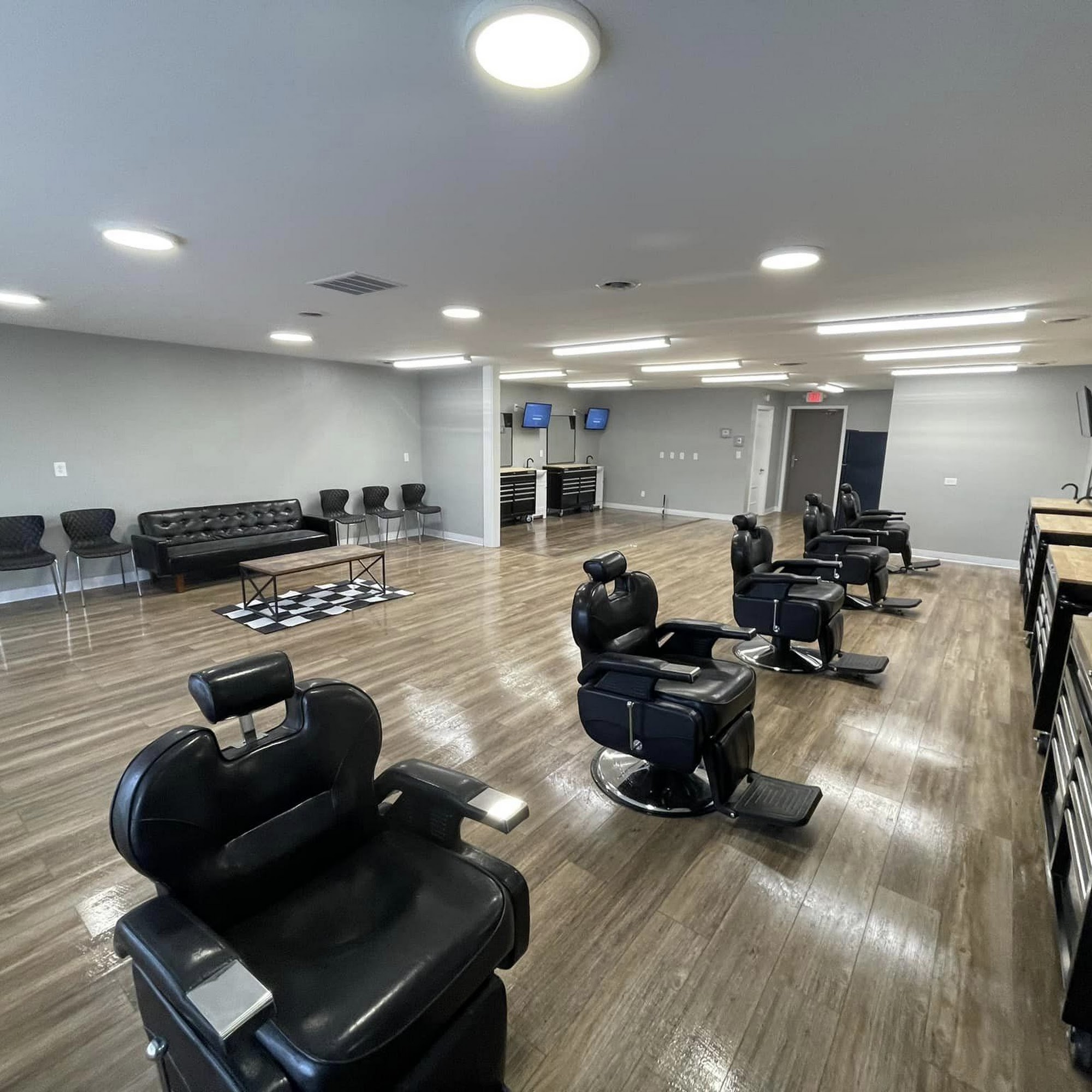 Court Street Cutz 1250 N Court St, Circleville Ohio 43113