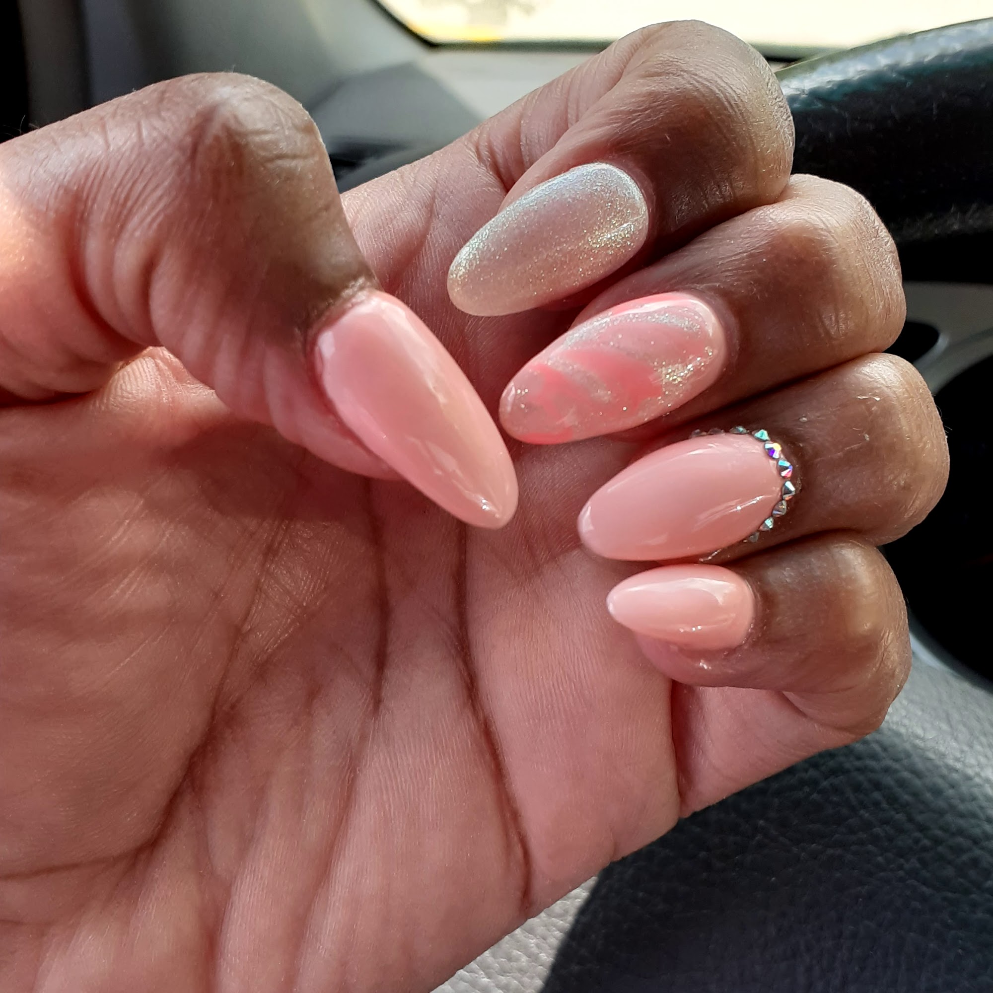 Reflection Of Me Hair & Nail Salon 2122 Lee Road, Cleveland, 2122 Lee Rd, Cleveland Heights Ohio 44118