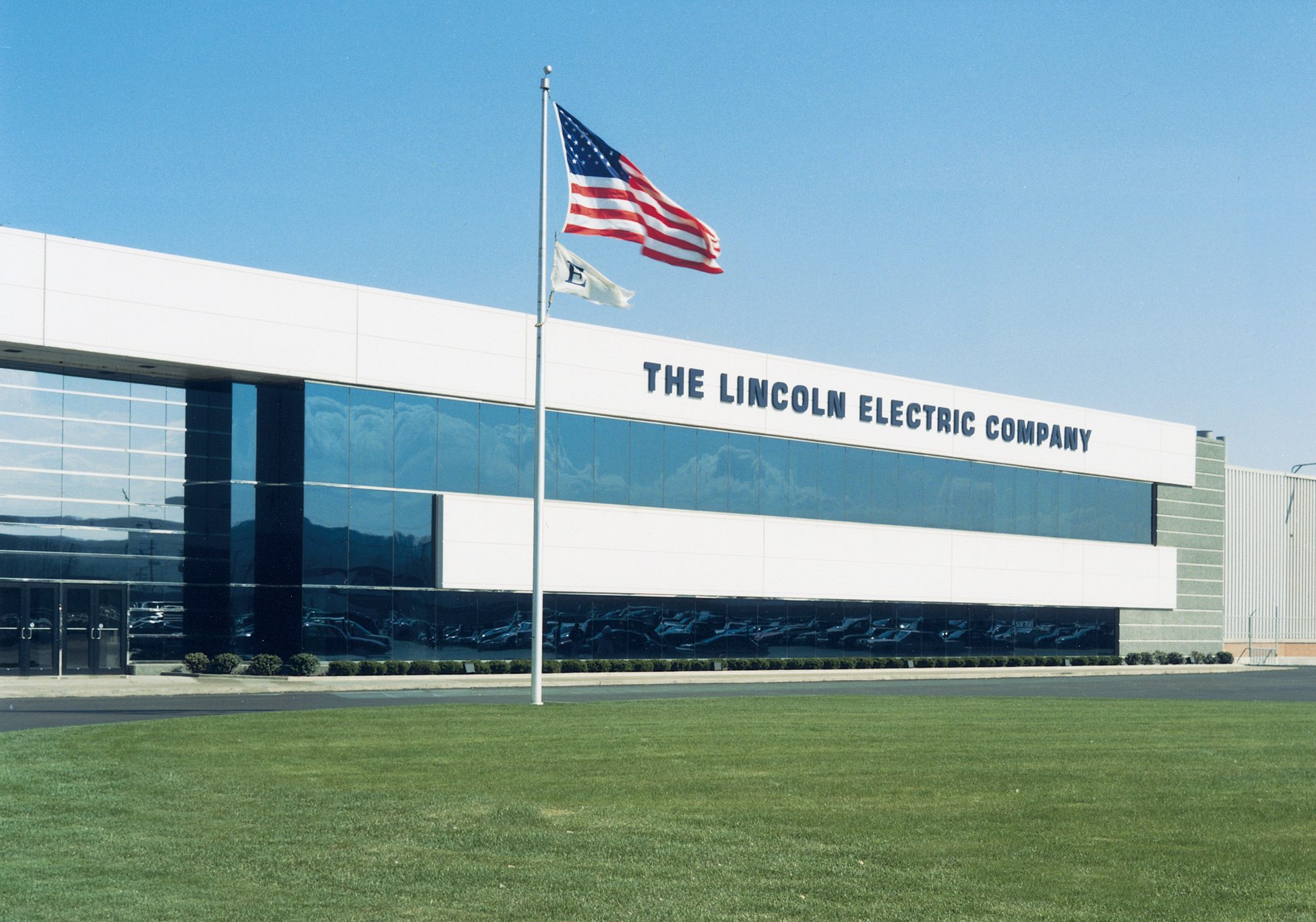 LINCOLN ELECTRIC COMPANY - Cleveland OH - Hours, Directions, Reviews