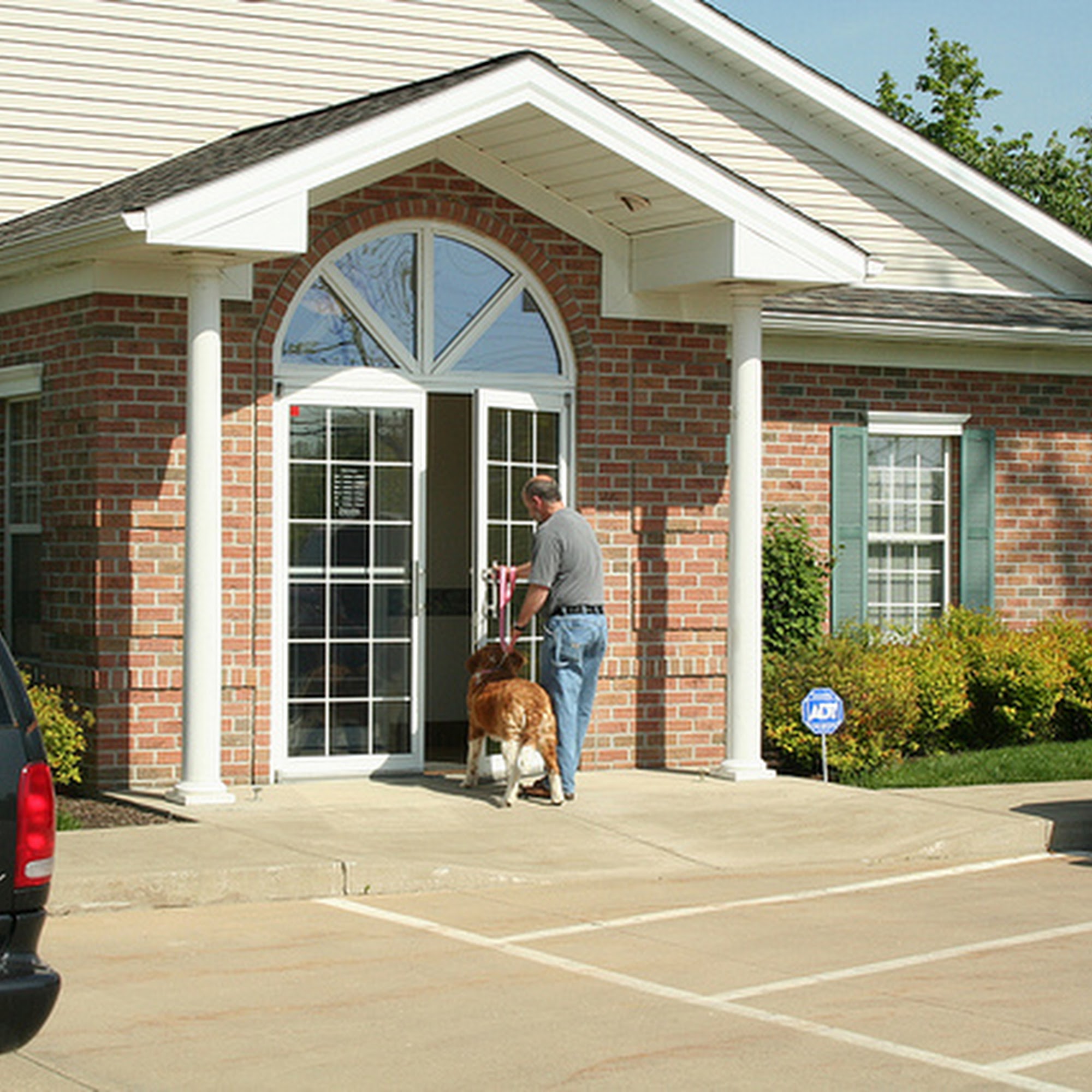 Cuyahoga Falls Veterinary Clinic: Gates Ryan G DVM Cuyahoga Falls