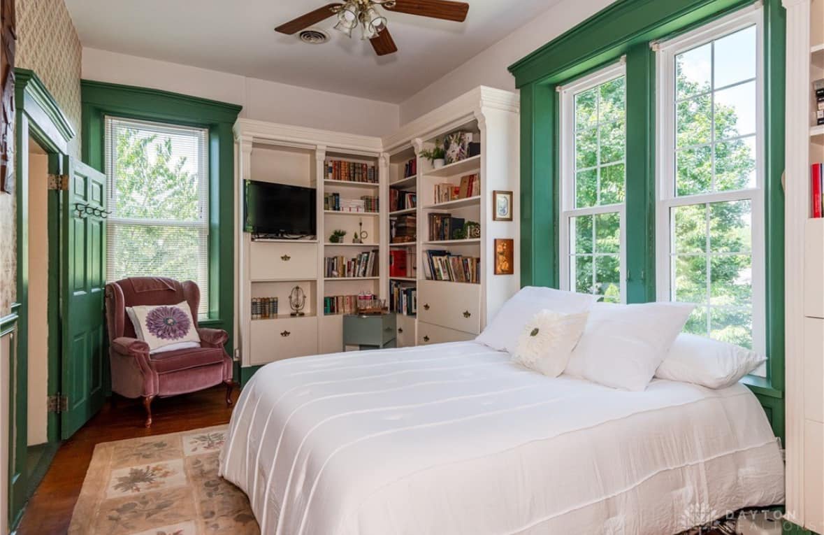Kerin Campbell, HER REALTORS