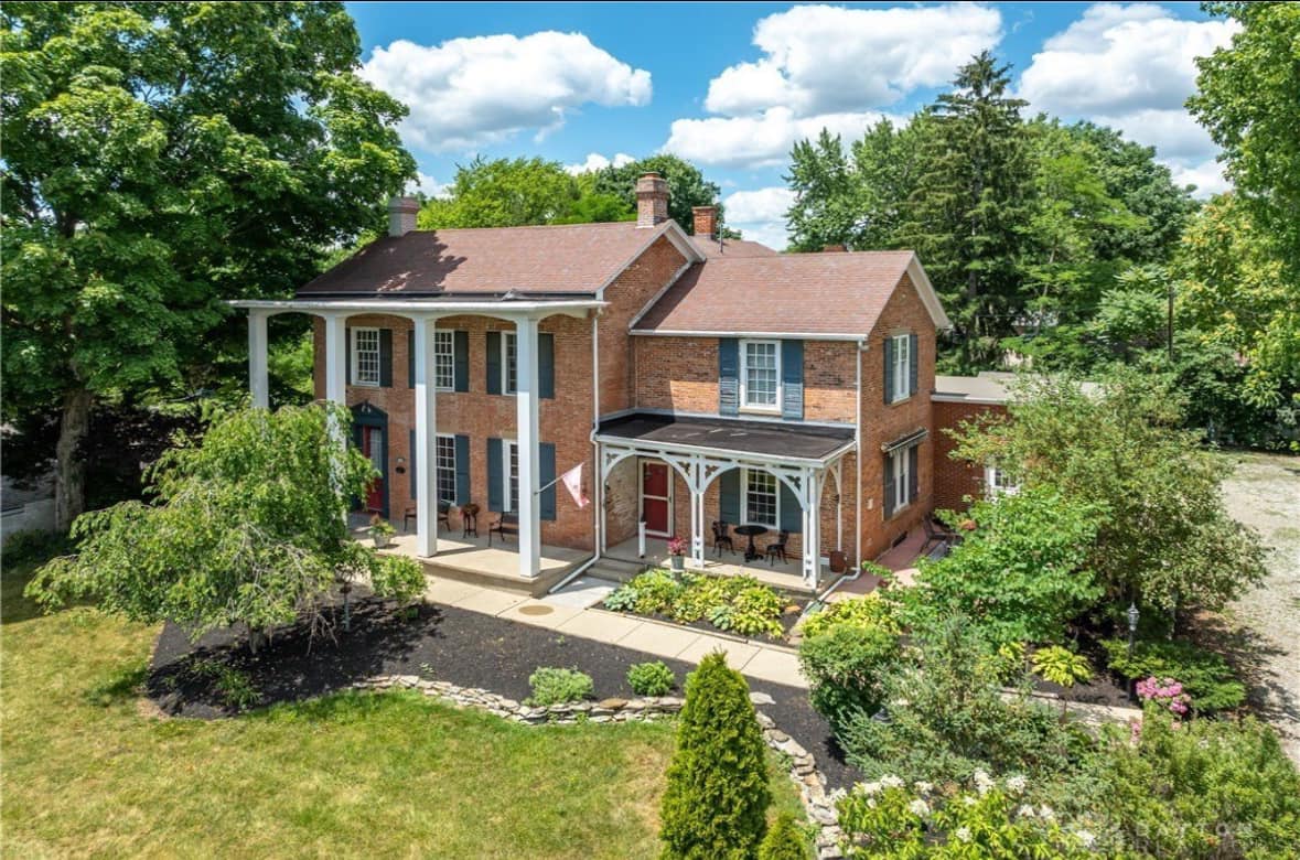 Kerin Campbell, HER REALTORS