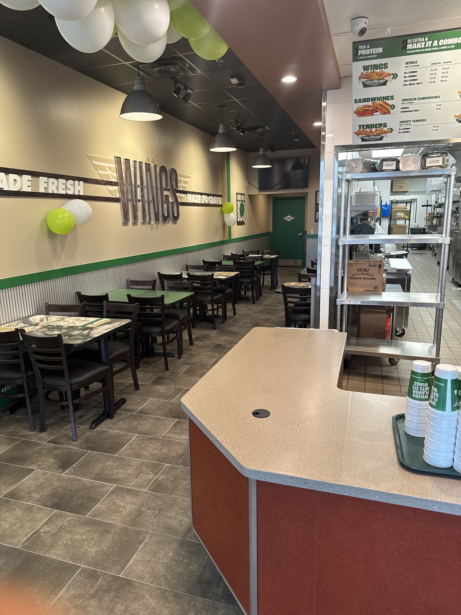 Wingstop 6030 Wilmington Pike, Dayton