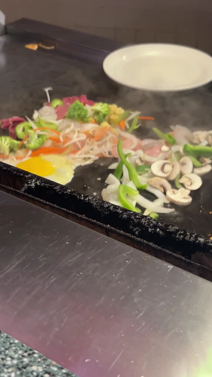 Asian Buffet - Chinese Food - Sushi - Salad Bar - Dessert - Party Rooms Menu