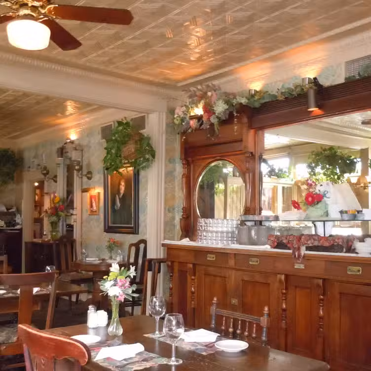 Photo credit: opentable