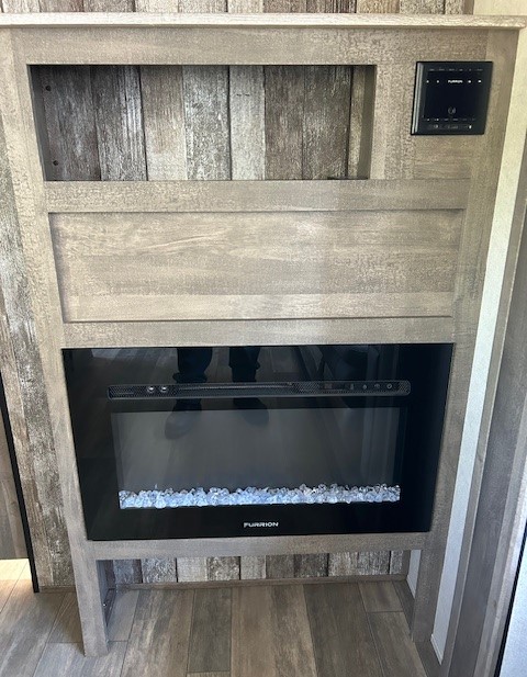 Binegar's Truck, Auto & Camper Sales Greenfield