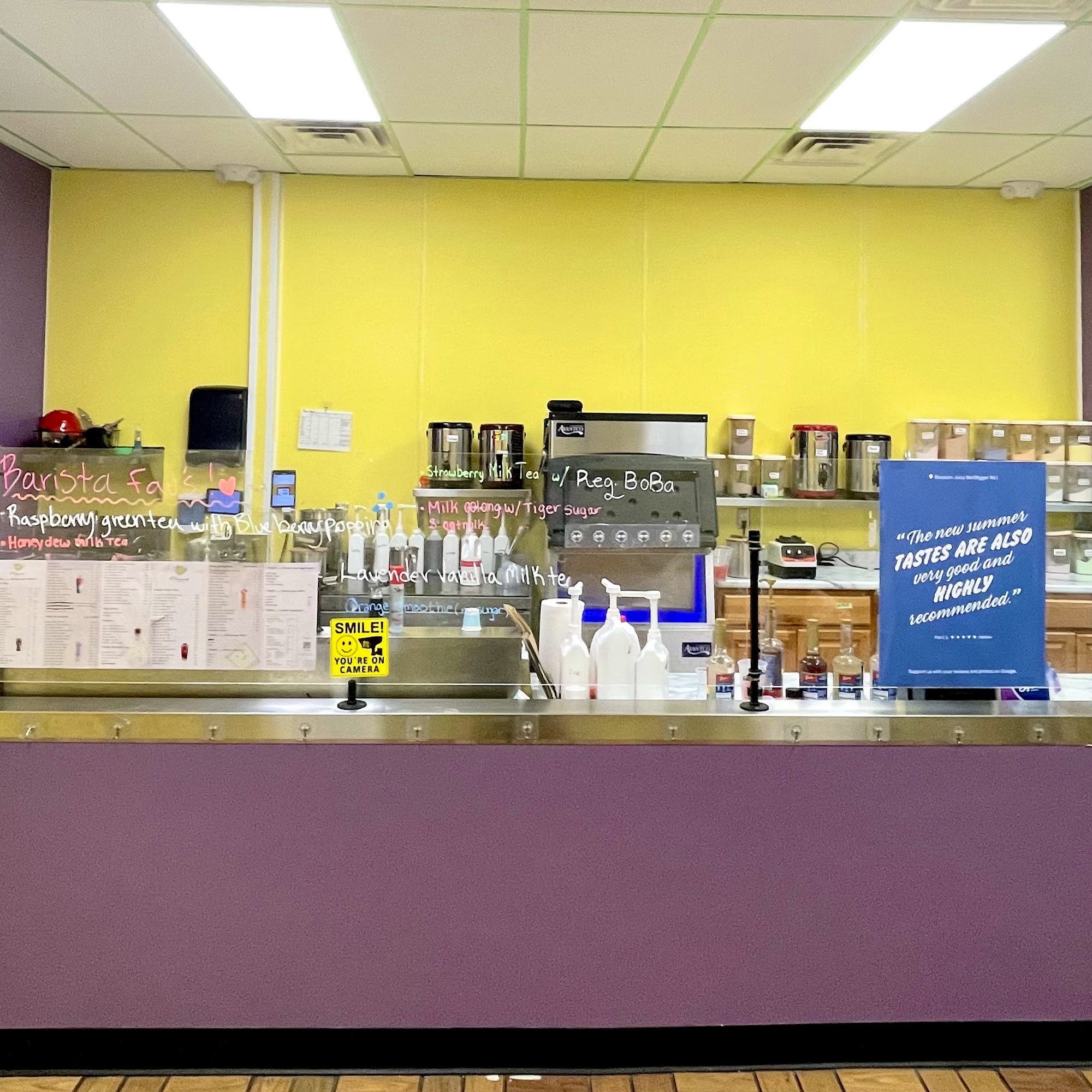 Blossom Juicy Bar (Bigger Rd) Kettering