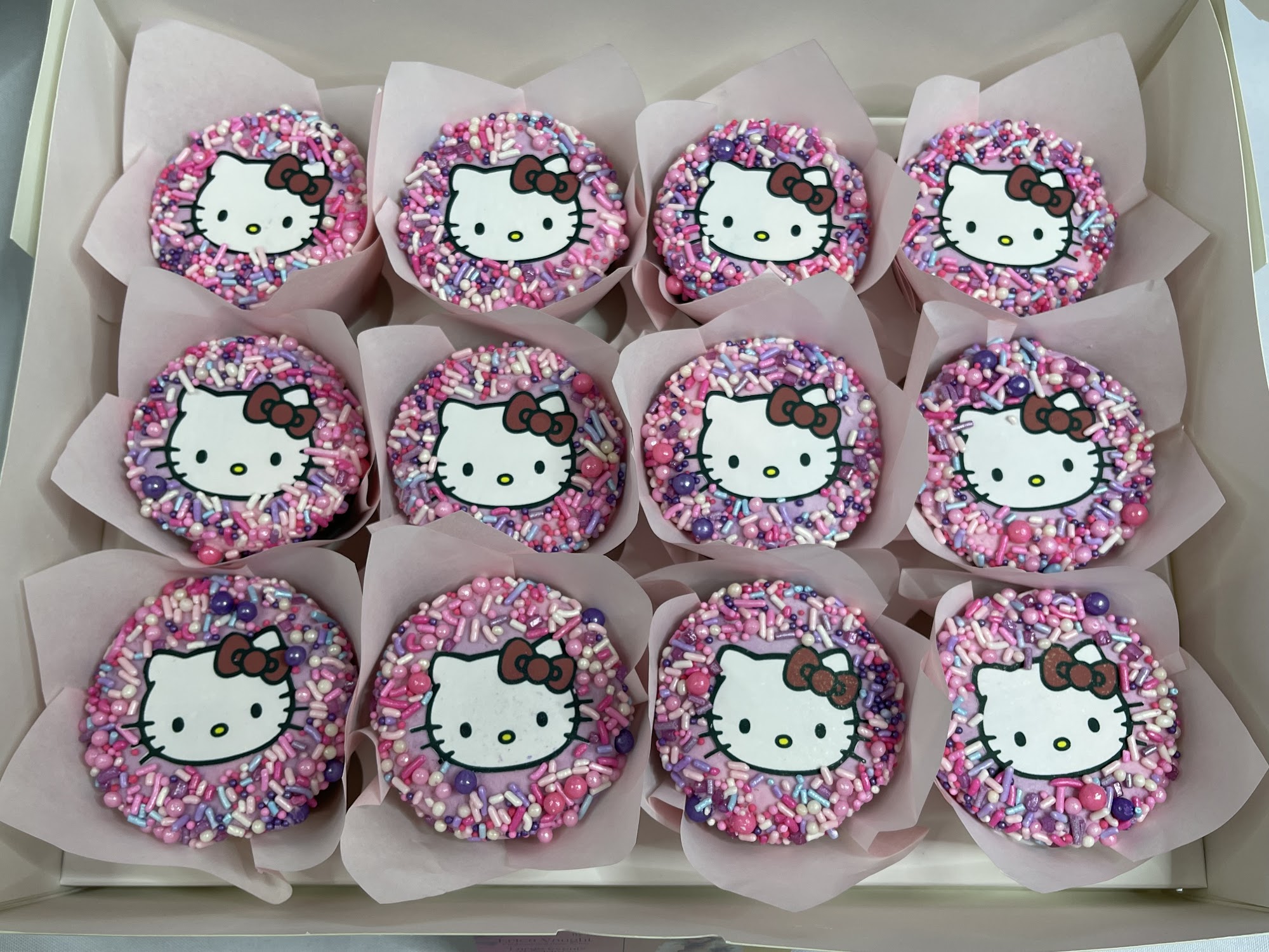 Reignbow Bites Custom Cakery, LLC 1885 Lindenhall Dr, Loveland, OH 45140