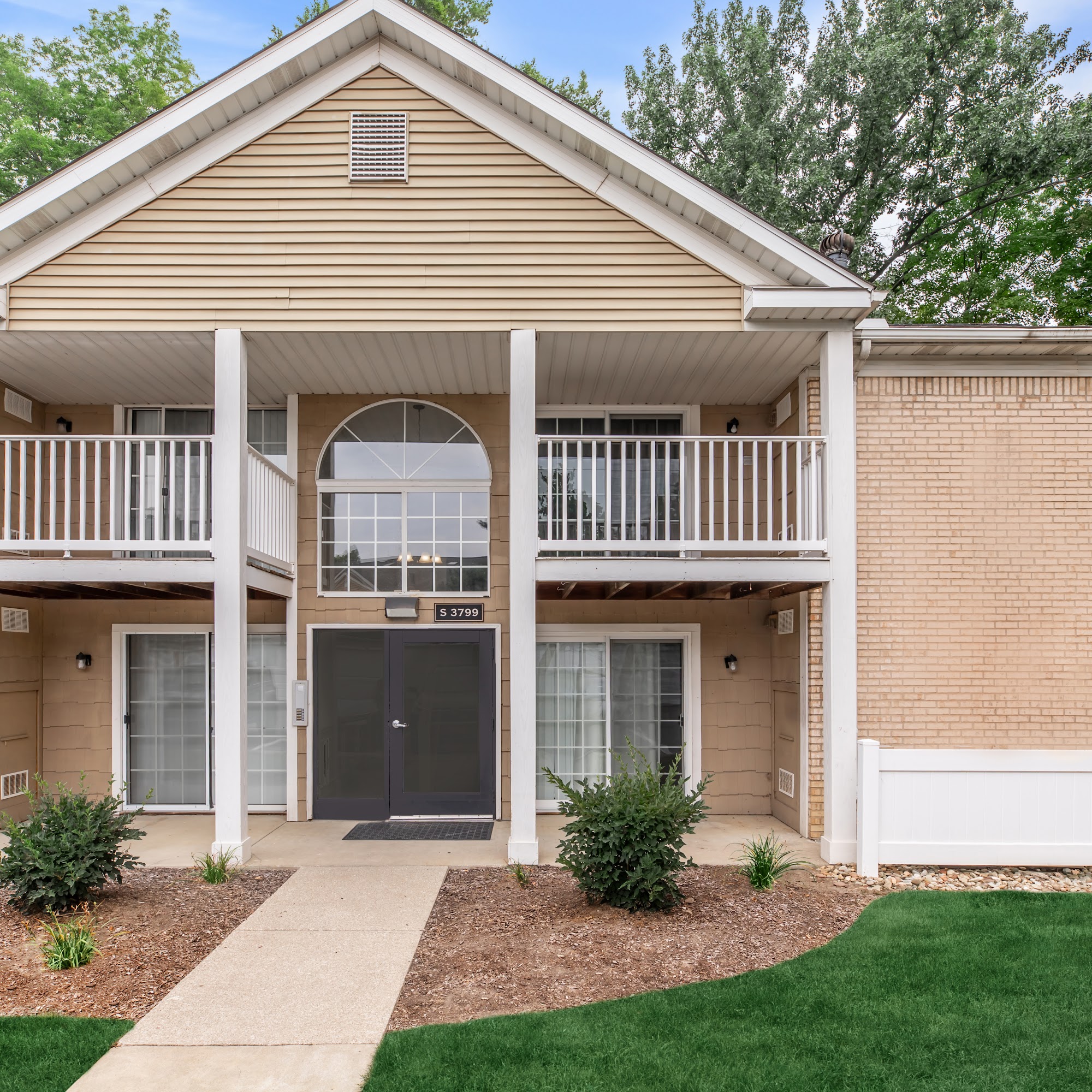 Mallard's Crossing Apartments