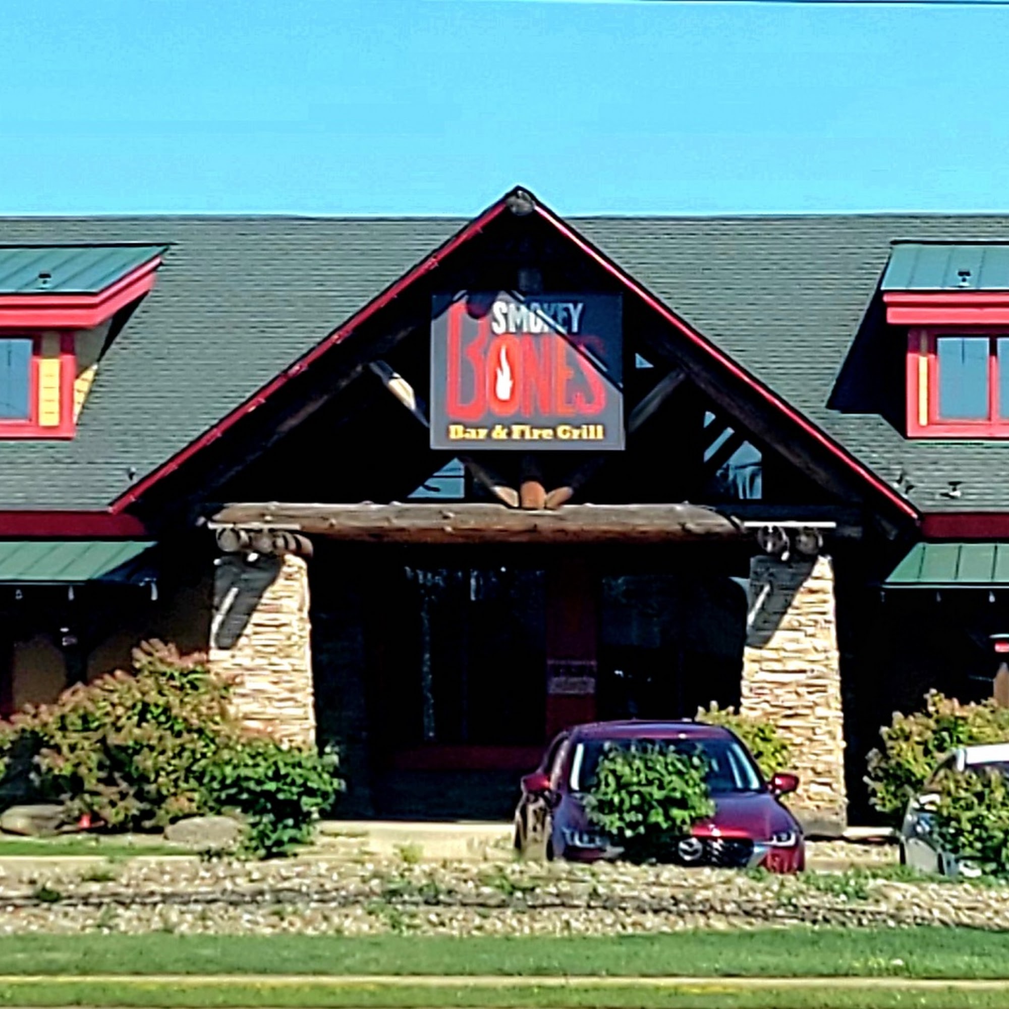 Smokey Bones Mentor Mentor