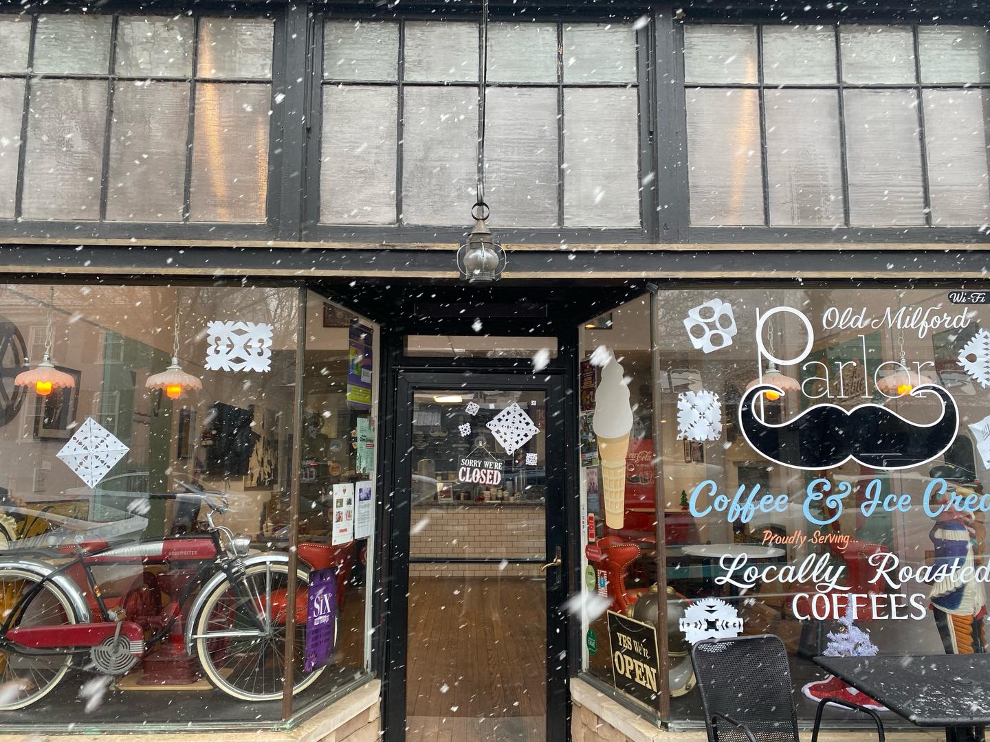 Old Milford Parlor: Ice Cream & Cookie Dough Milford