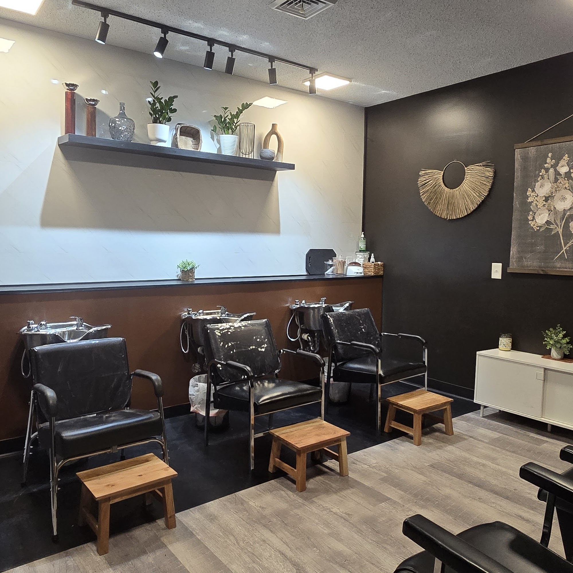 Salon 10.01 905 N 21st St A, Newark Ohio 43055