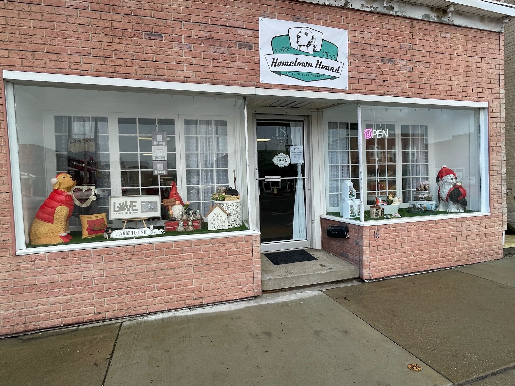 Hometown Hound Newton Falls