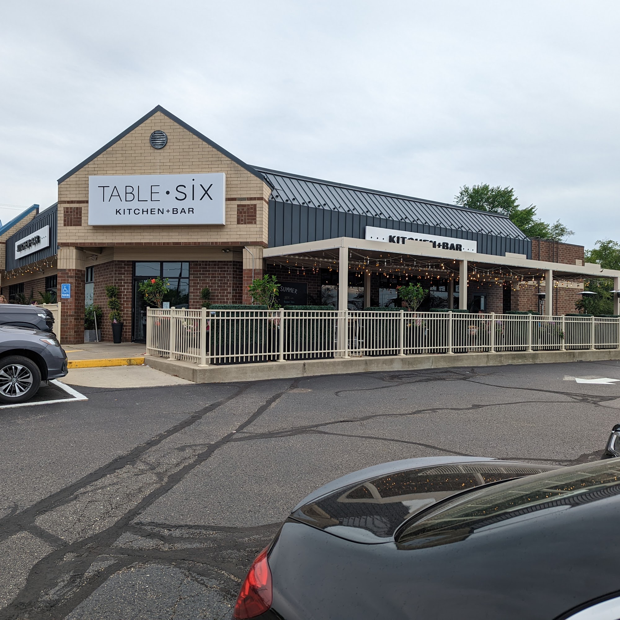 Table Six Kitchen + Bar North Canton