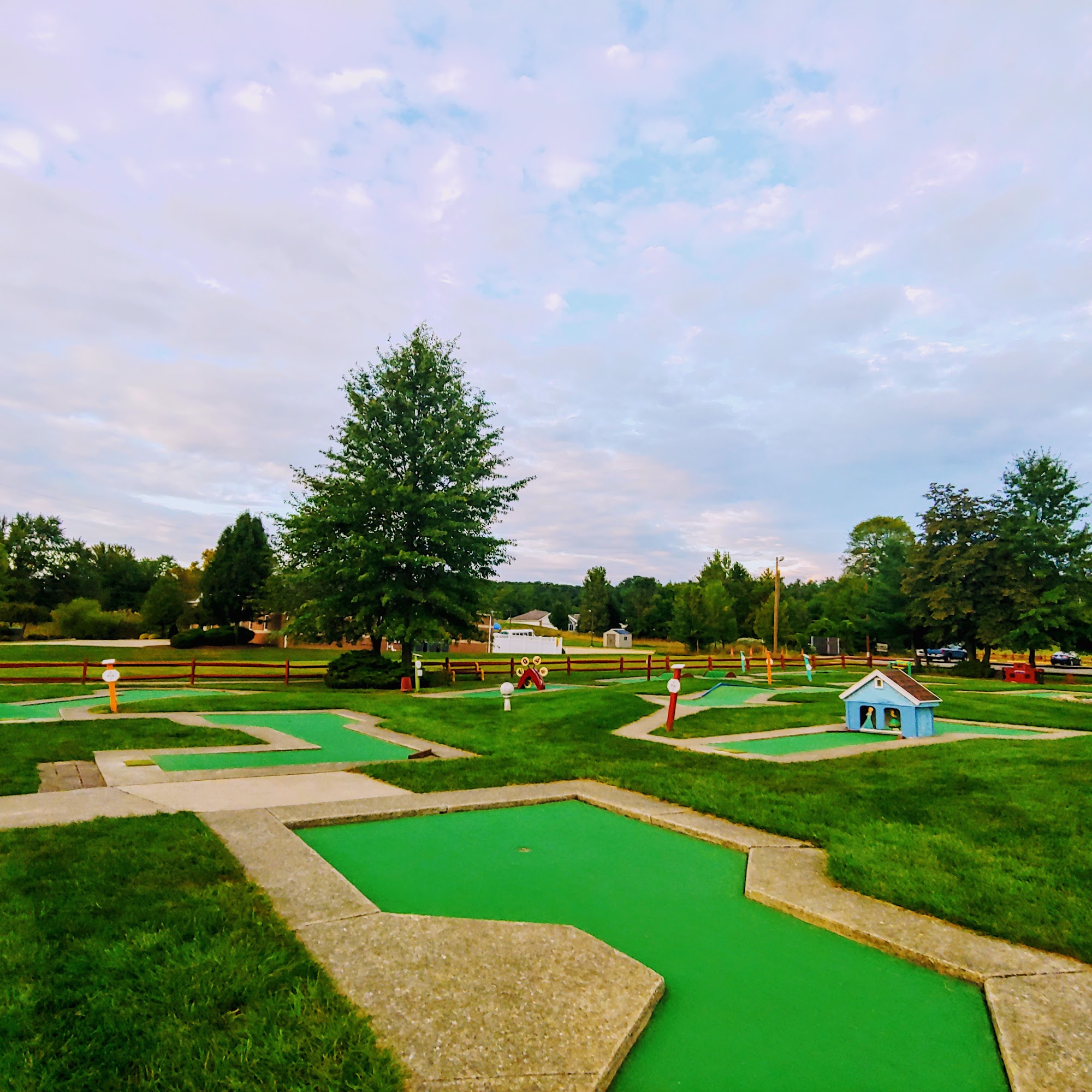 Mr Divot's Miniature Golf North Royalton