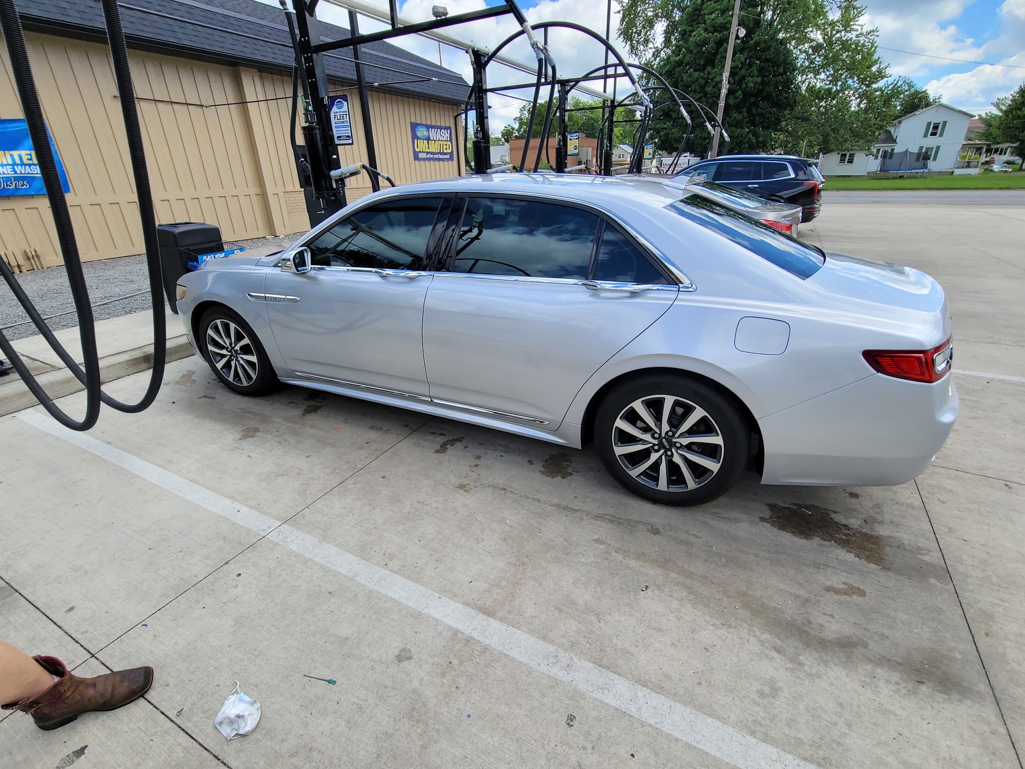 WhiteWater Express Car Wash Ottawa
