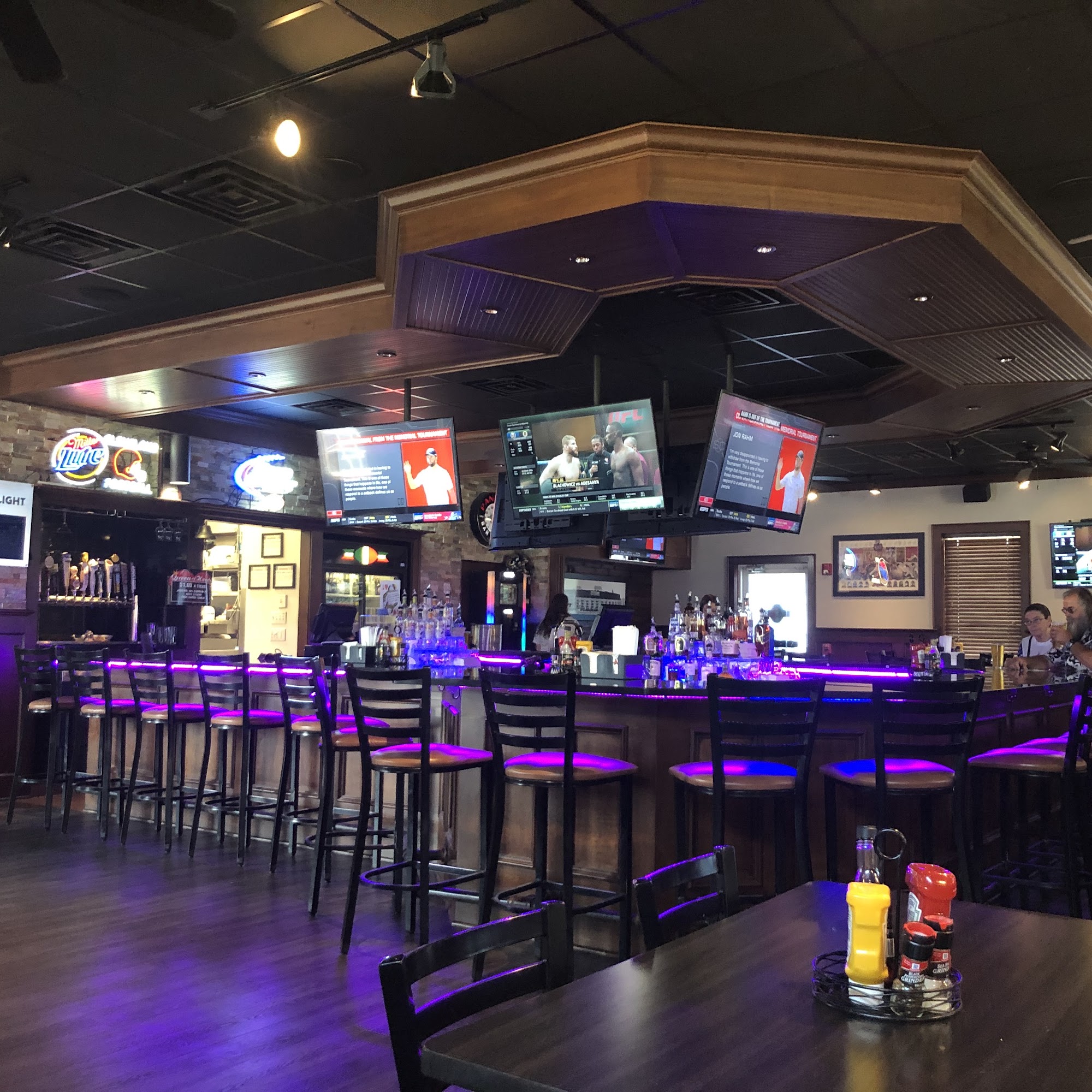 Panini's Bar & Grill Painesville