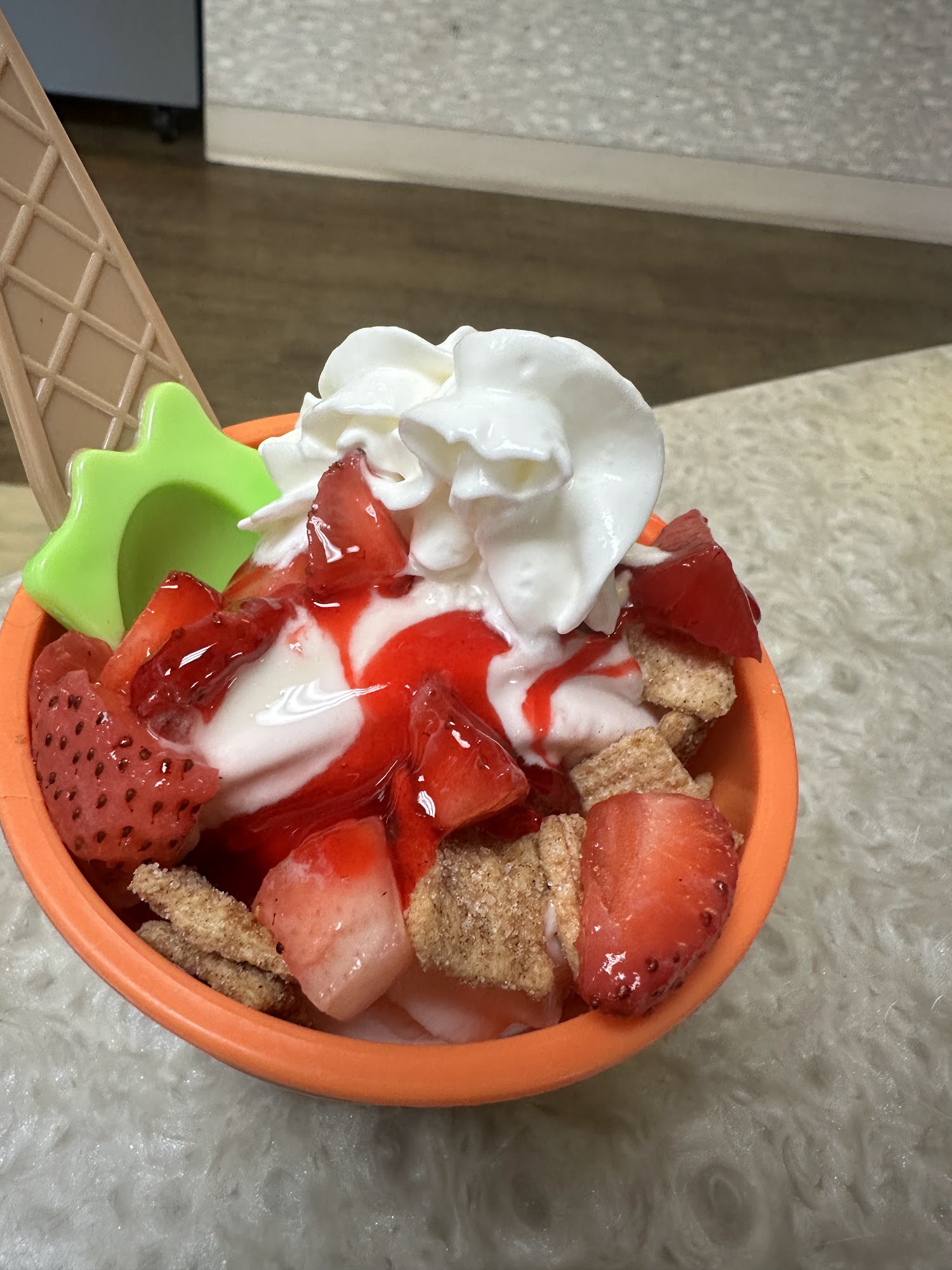 Mikey's Frozen Yogurt Menu