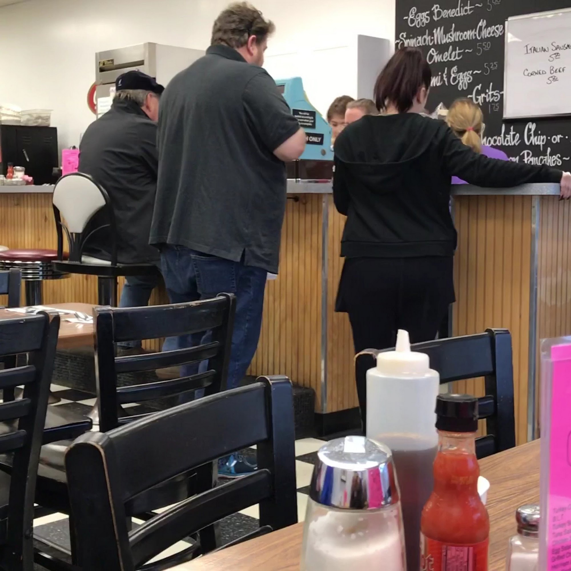 Eat at Joe's South Euclid