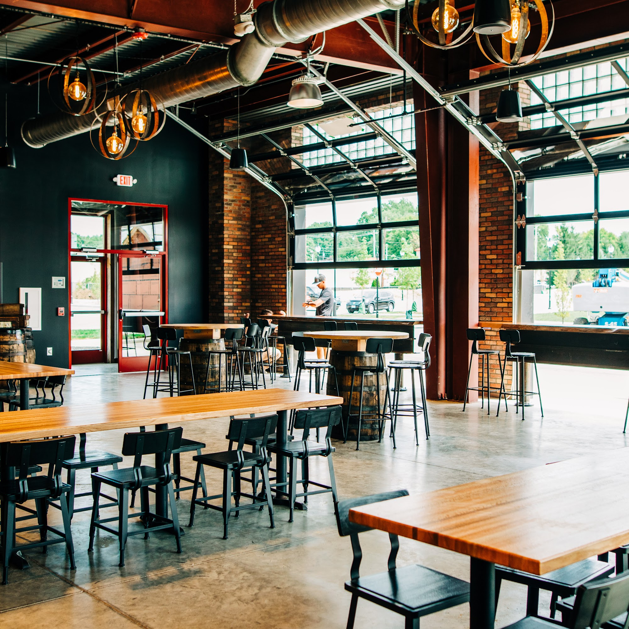 Warped Wing Barrel Room & Smokery - Springboro Springboro