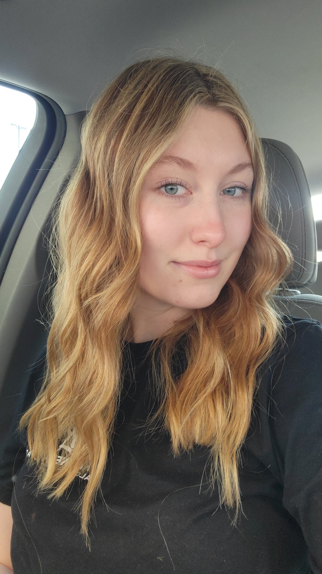 Riley's Village Salon 37 N Main St, Utica Ohio 43080