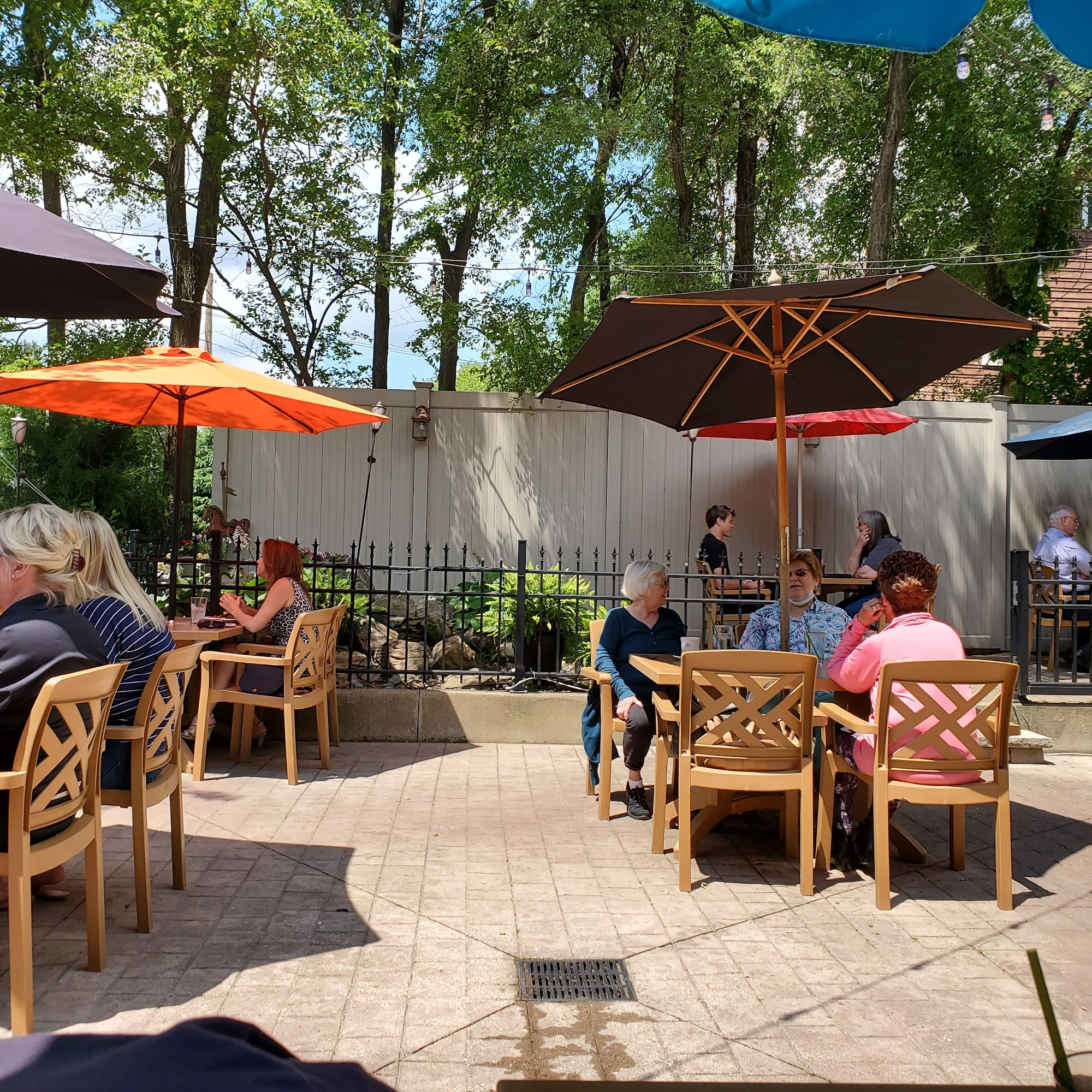 Gandalf's Pub & Restaurant Valley City