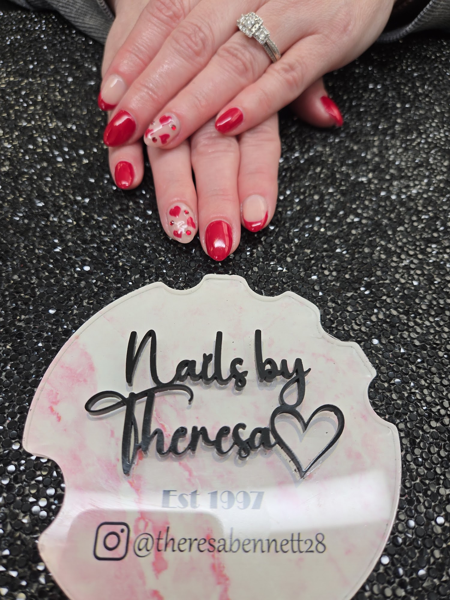 Vienna center hair/ Theresa's Nails 315 Youngstown Kingsville Rd SE, Vienna Ohio 44473