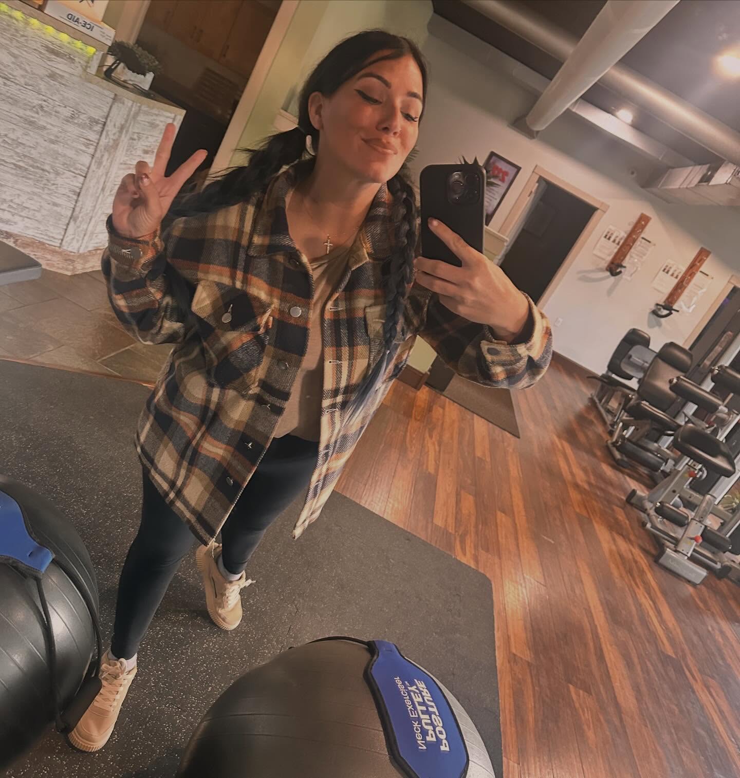 Refreshed Massage & Beauty by Kels 145 Shaffer Dr NE, Warren Ohio 44484