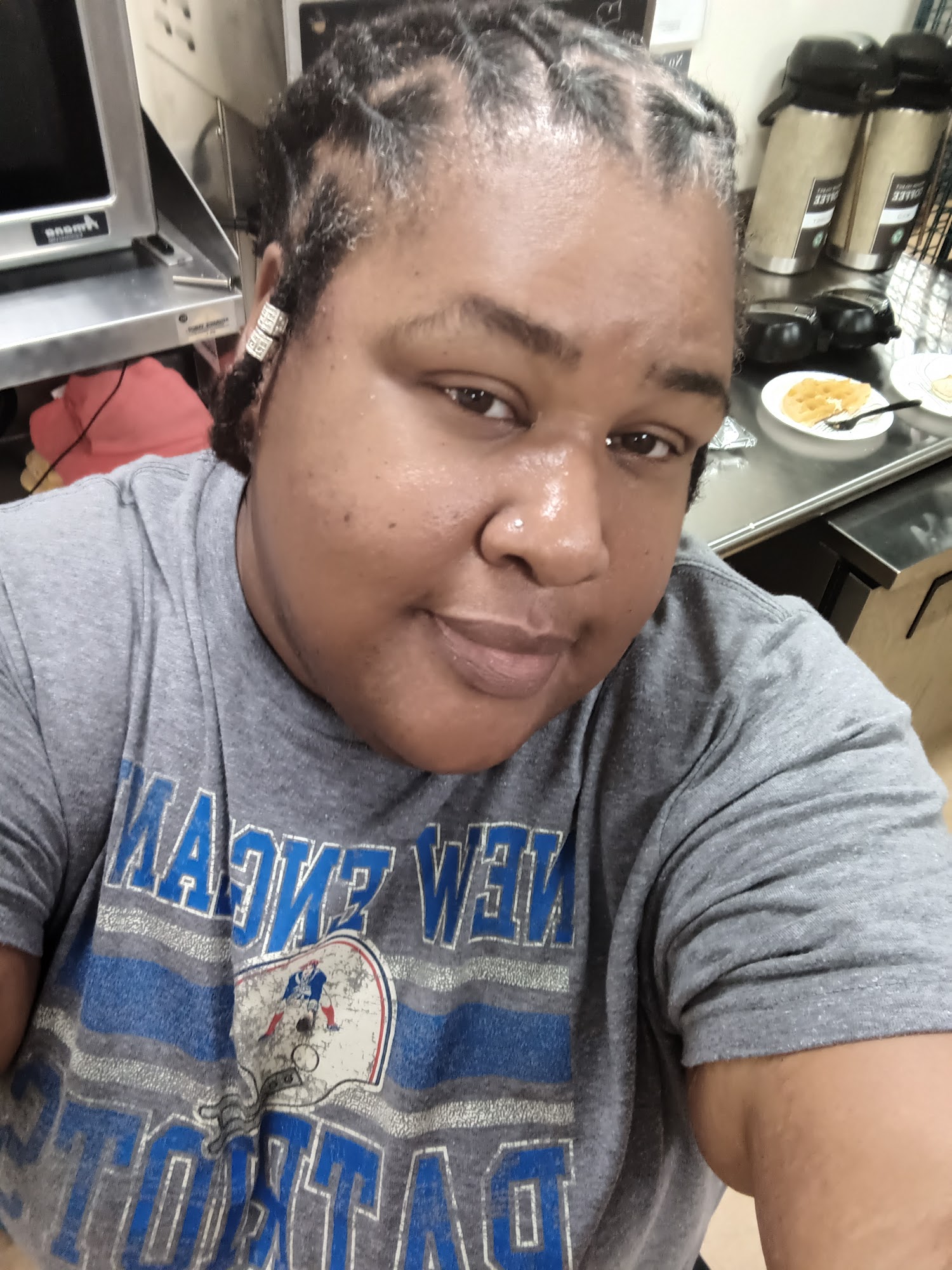 LJ Beauty Bar & Luxury Suites 479 S Yearling Rd, Whitehall Ohio 43213