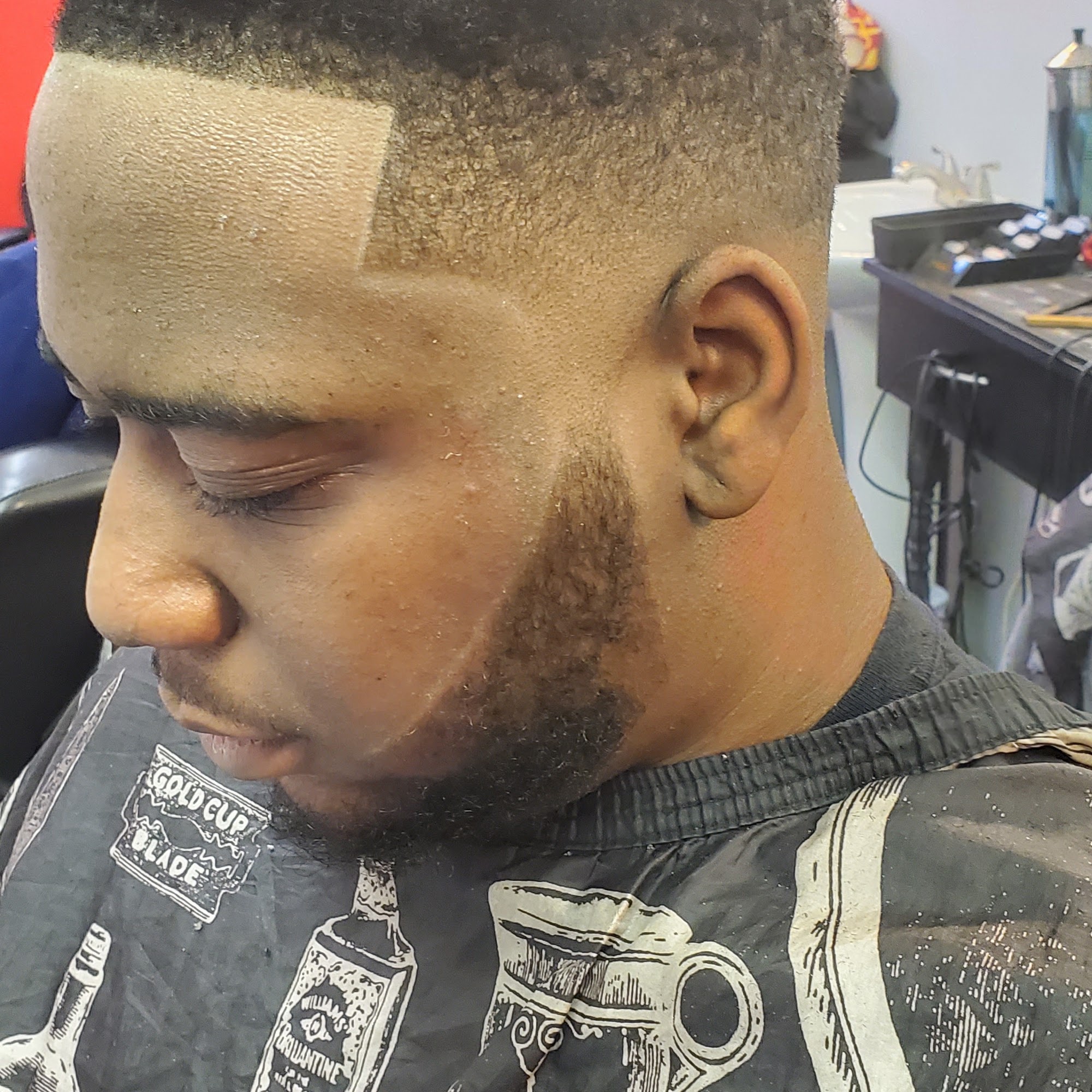 Upper Class Cutz 20 Fairlawn Ave, Youngstown Ohio 44505