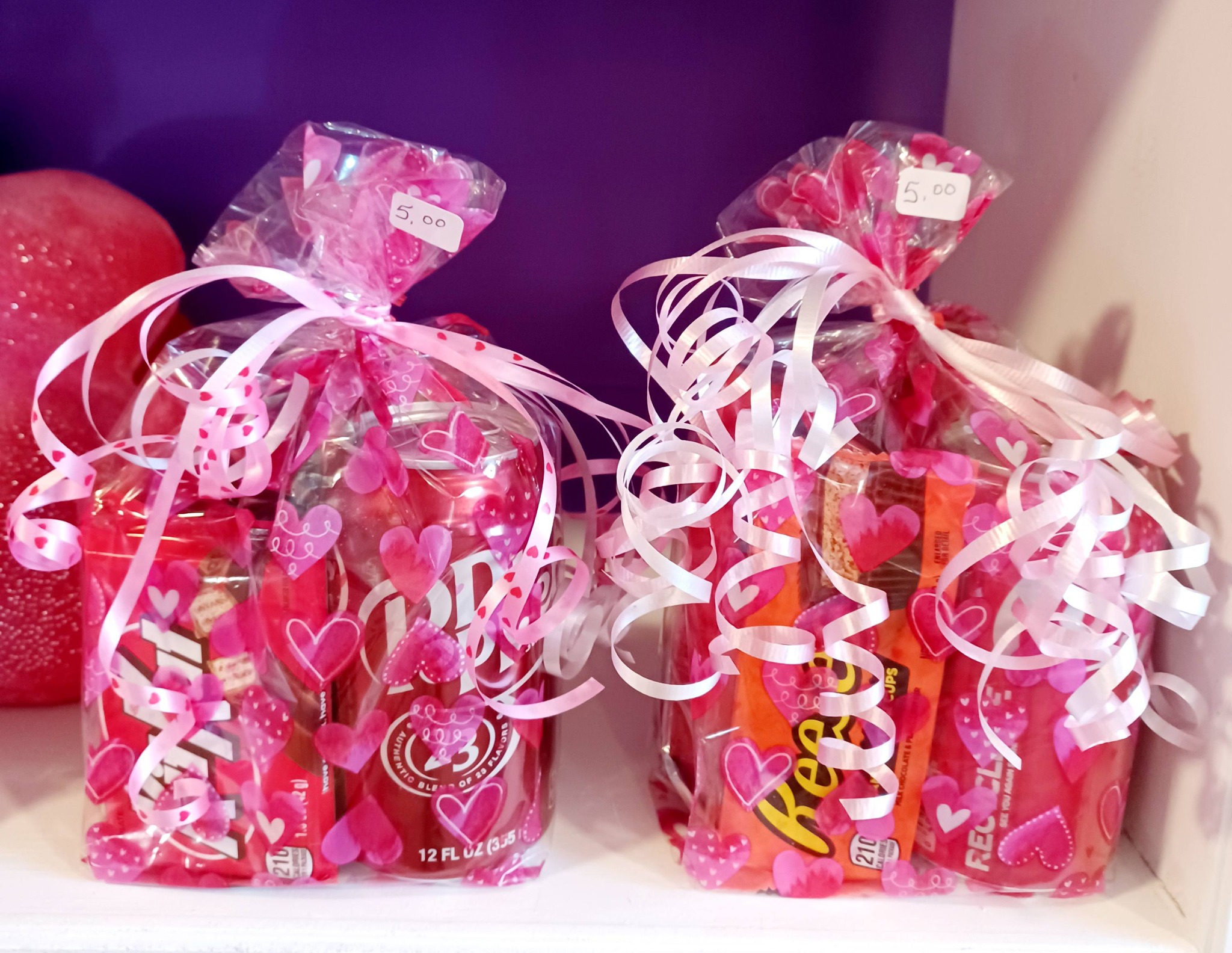 A Token of Love Flowers & Gifts