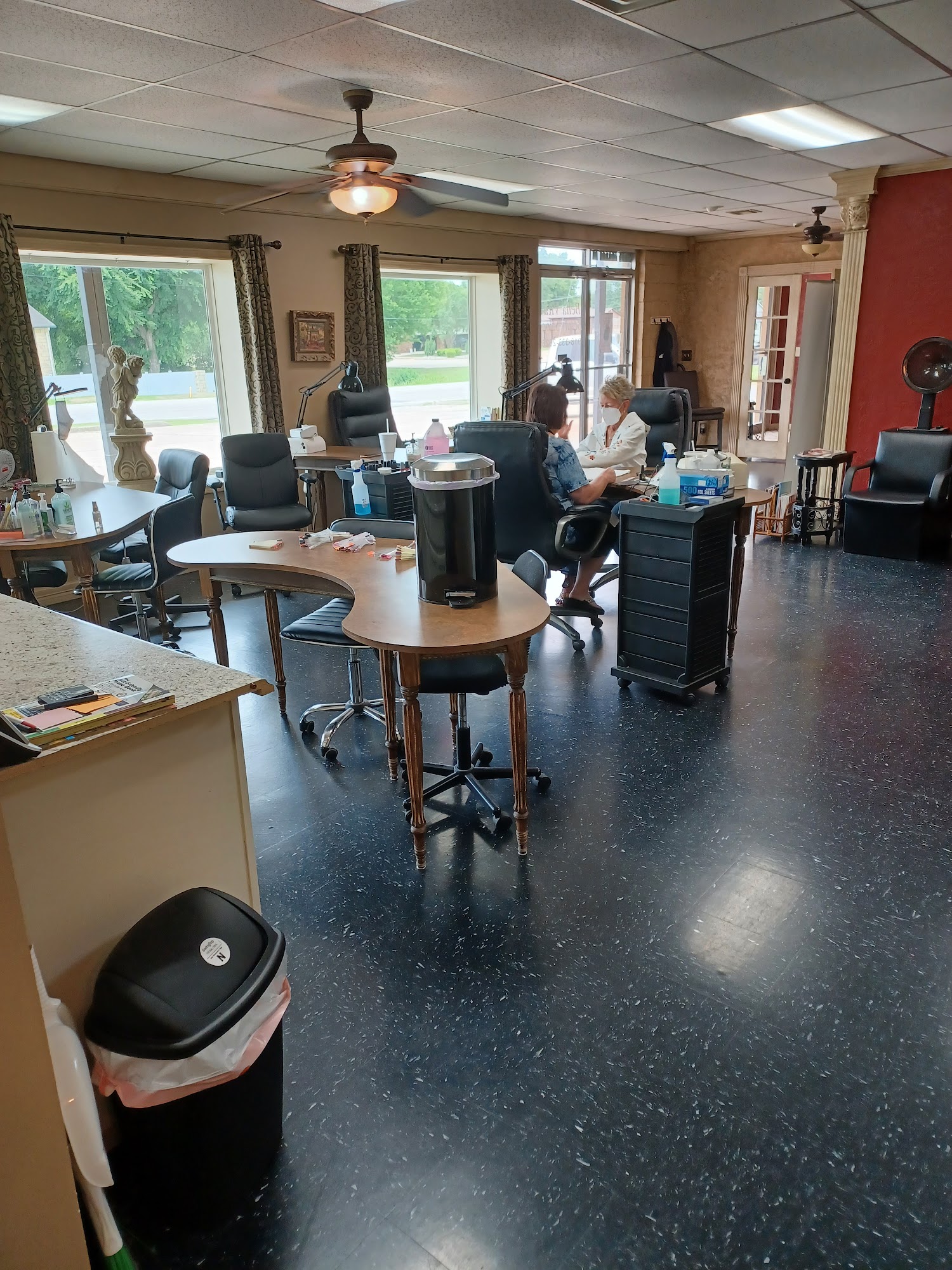 Bella Vita Beauty Salon & Day