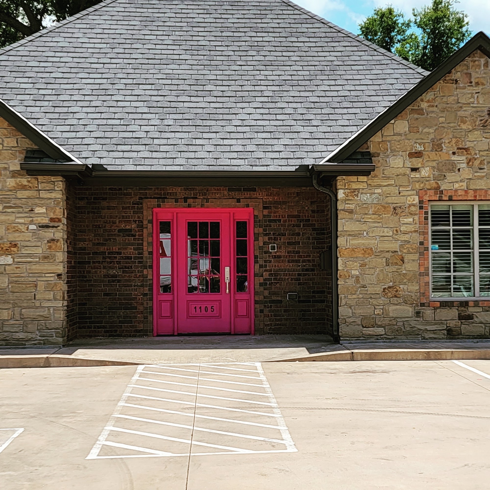 The Beauty Bar & Boutique 1105 W Choctaw Ave, Chickasha Oklahoma 73018