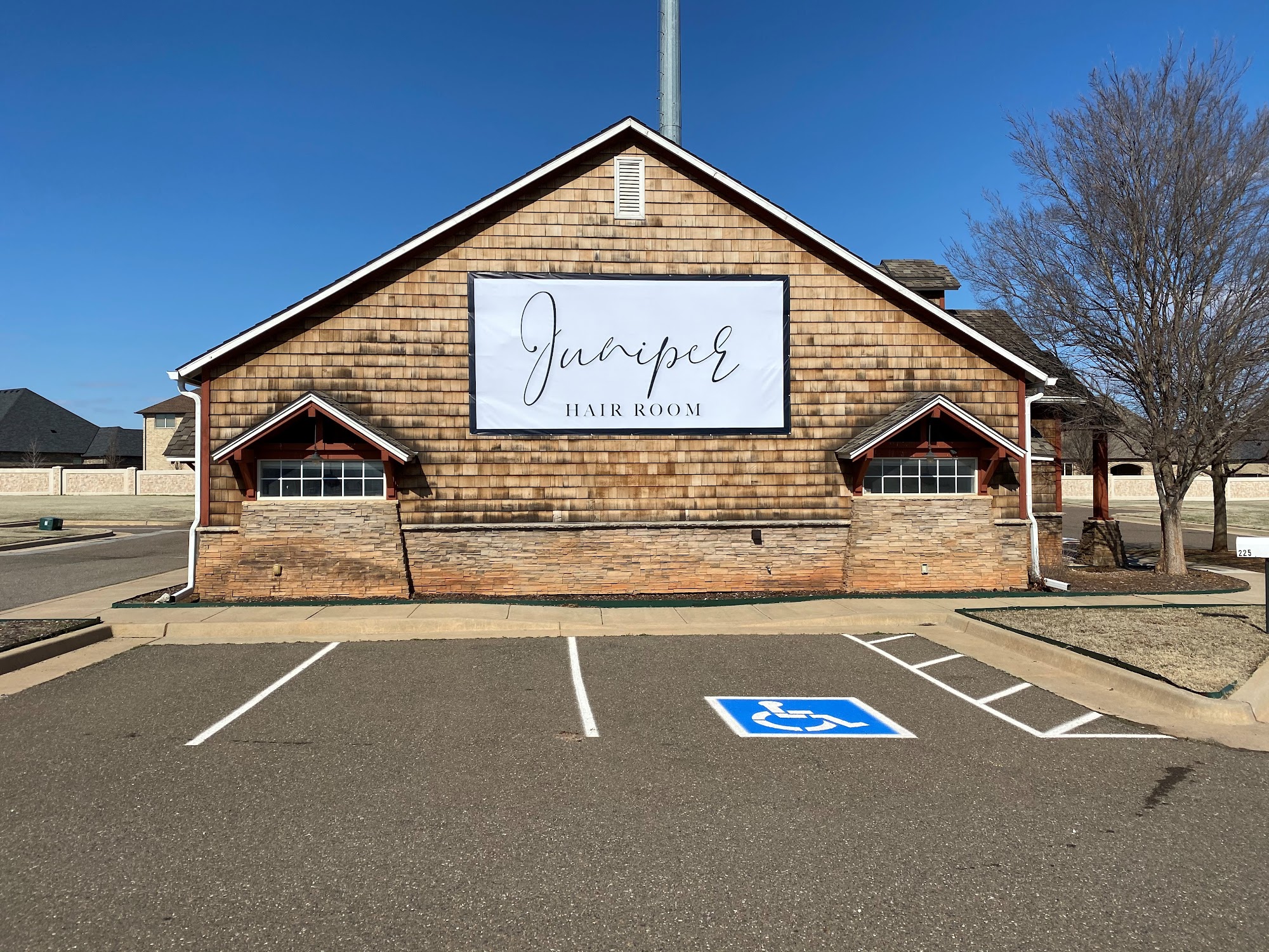 Juniper Salon Suites 225 NW 150th St, Edmond Oklahoma 73013