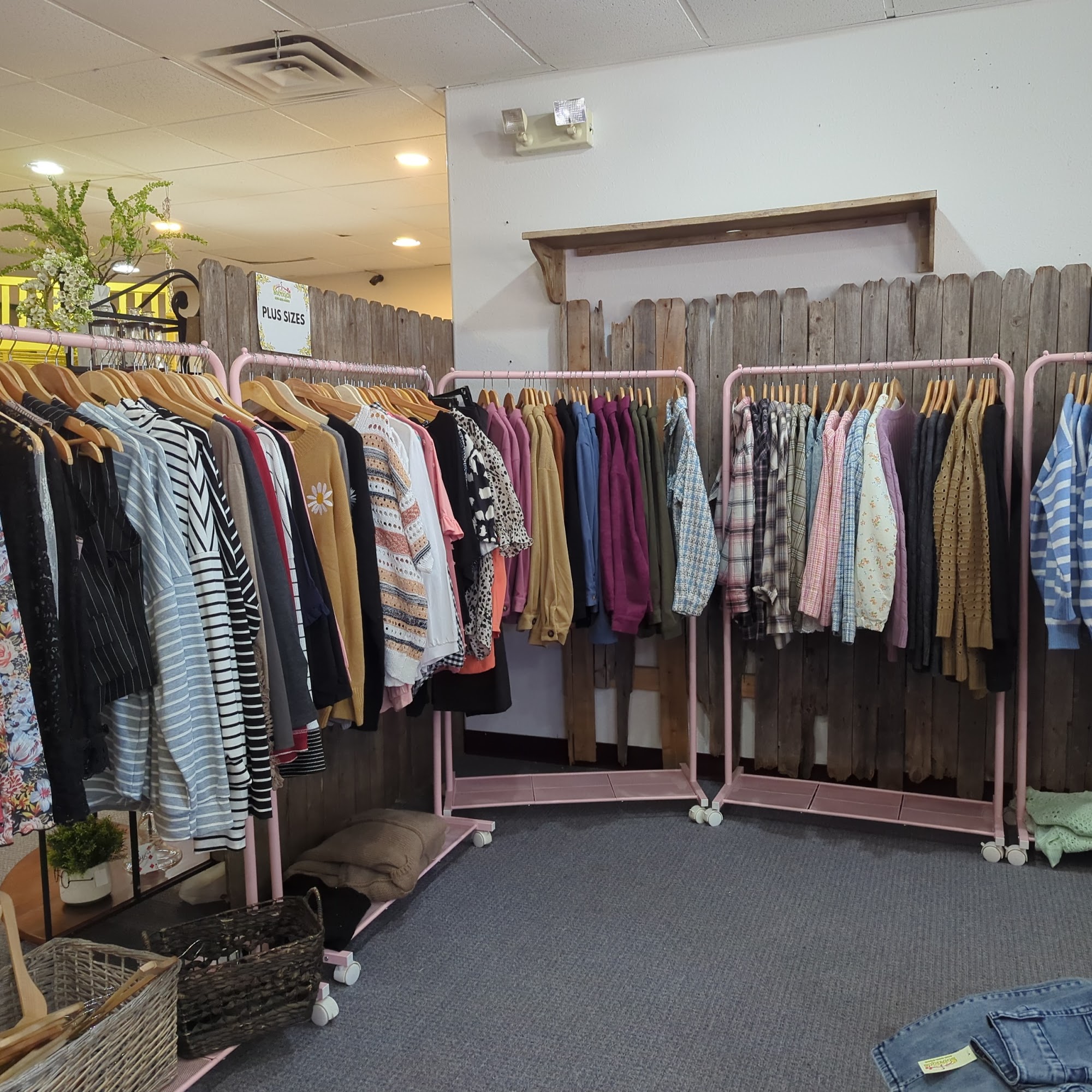 Rosie Lemons Boutique LLC Grove