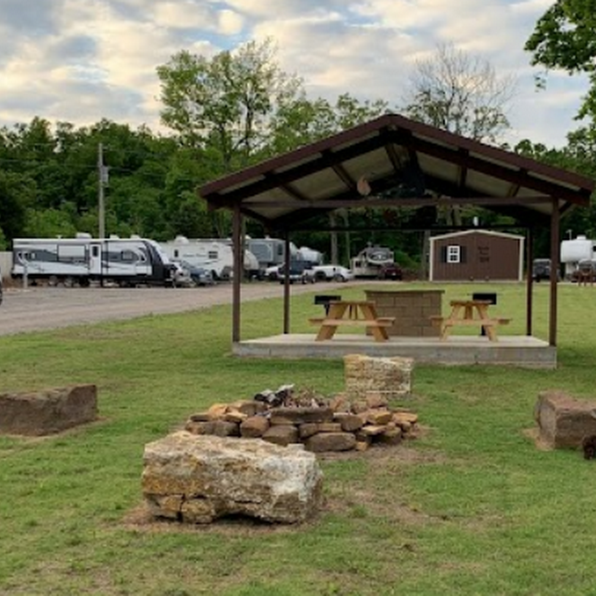 Bear Rocks RV Park and Convenience Store