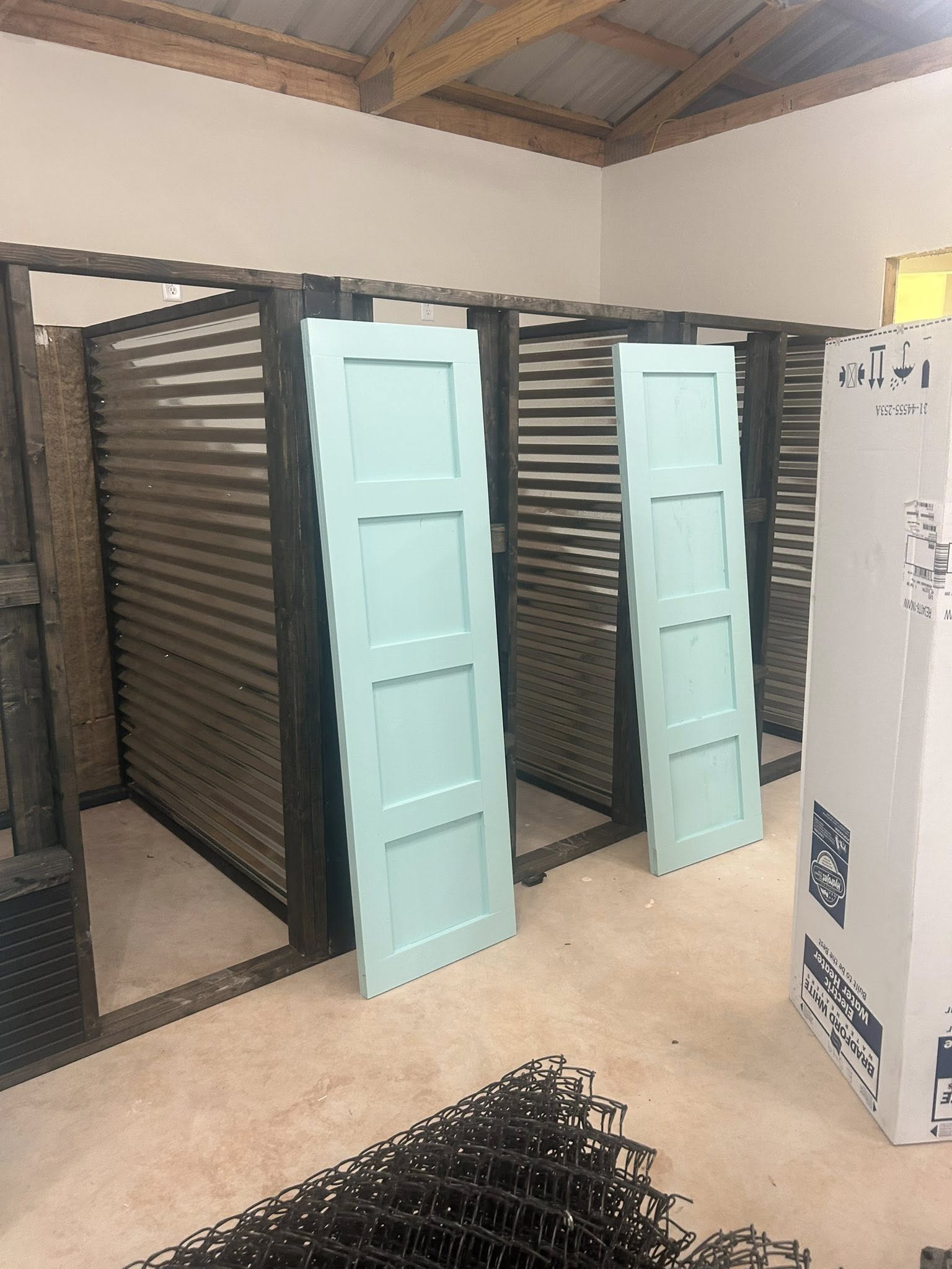 Bed N' Bones Kennel Norman