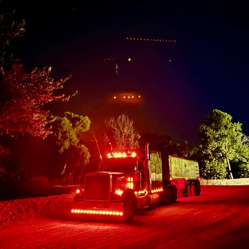 Froilan De Leon Trucking